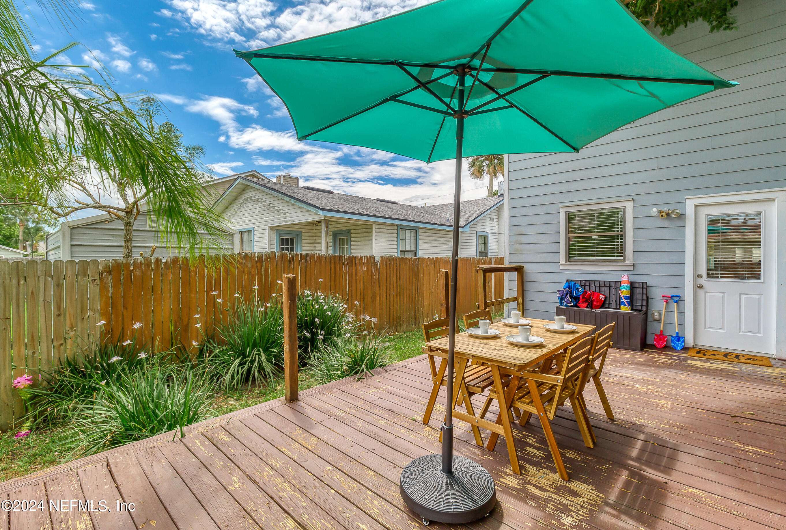 Jacksonville Beach, FL 32250,539 UPPER 8TH AVE S