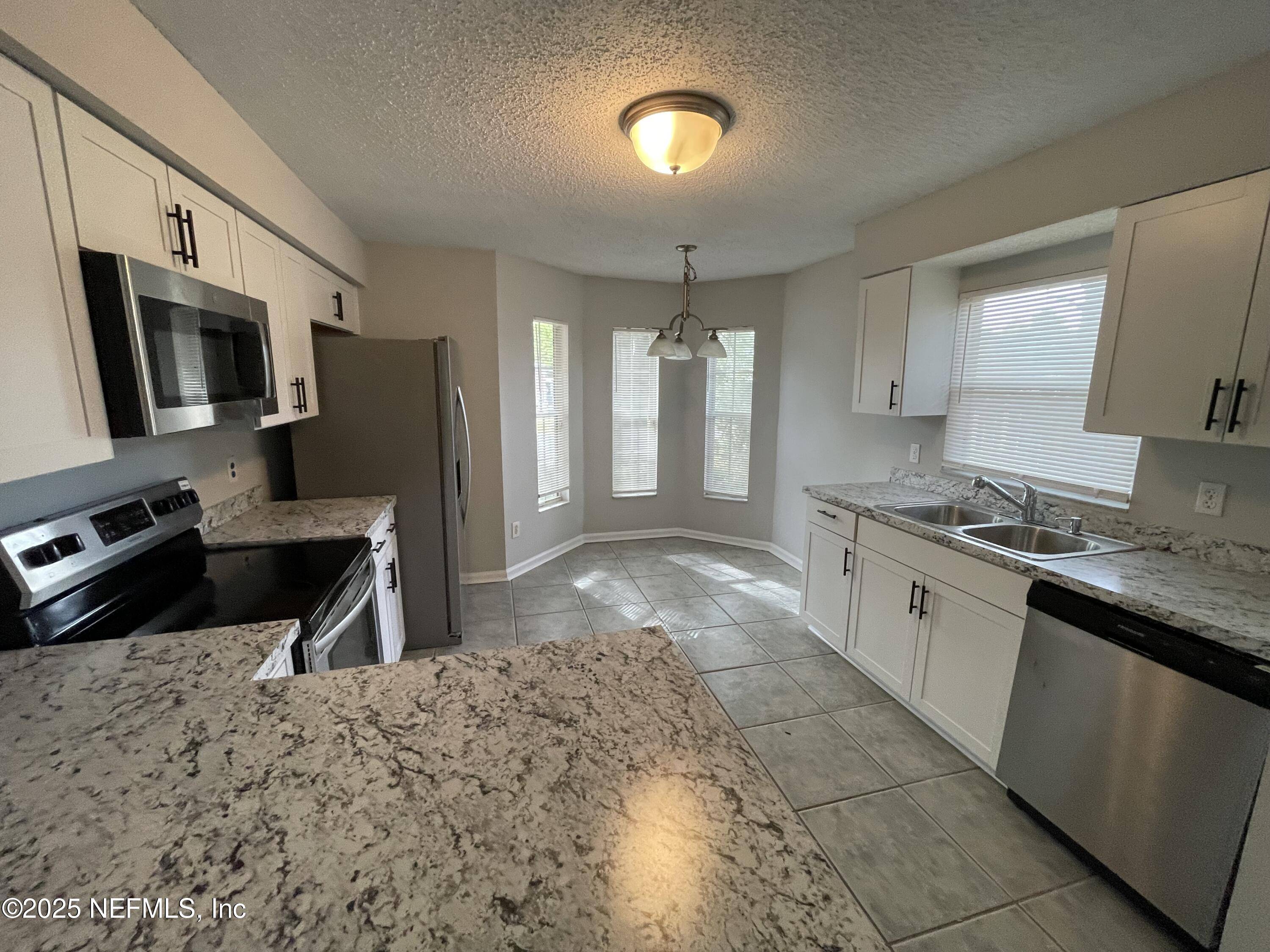 Jacksonville, FL 32216,755 TREKKER ST