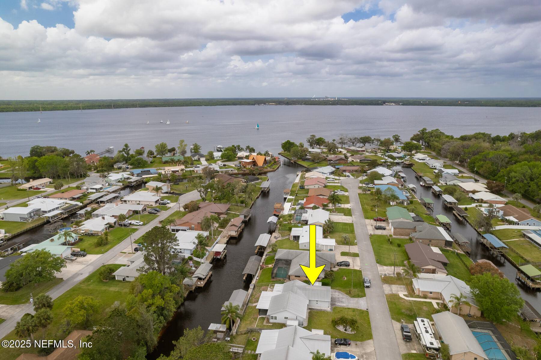 East Palatka, FL 32131,111 MAGNOLIA DR