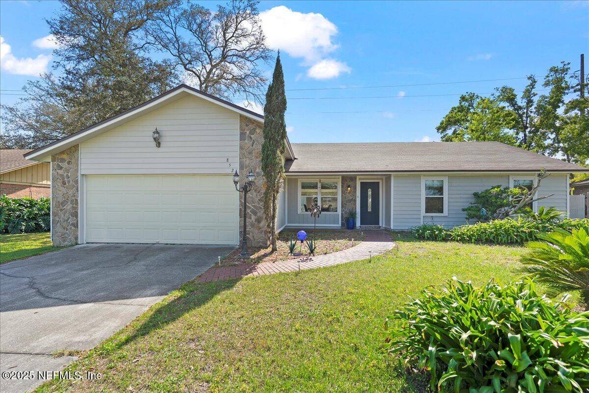 Orange Park, FL 32065,852 MAPLEWOOD LN