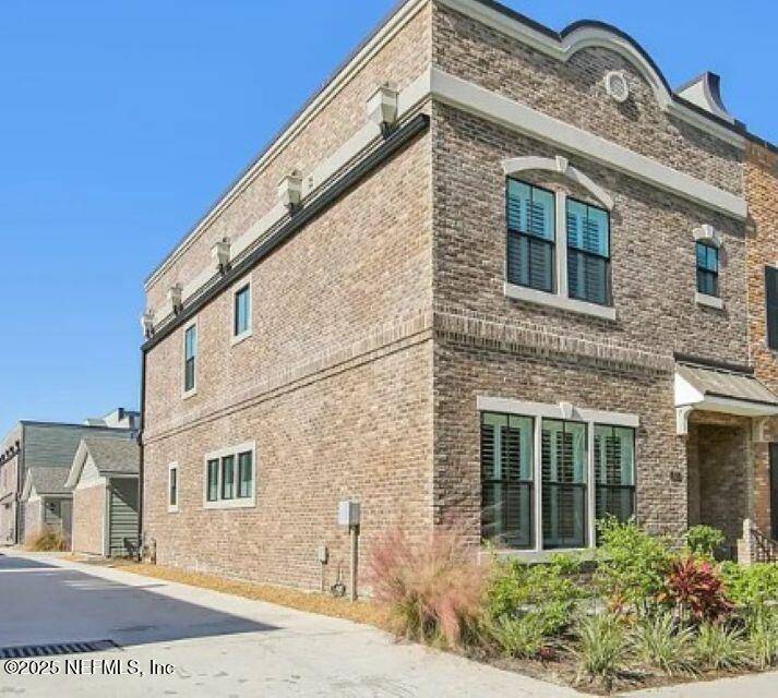 Fernandina Beach, FL 32034,153 N 3RD ST