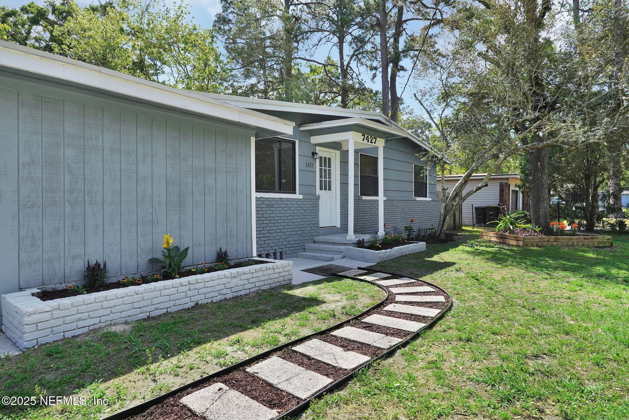 Jacksonville, FL 32244,7427 WARNER DR