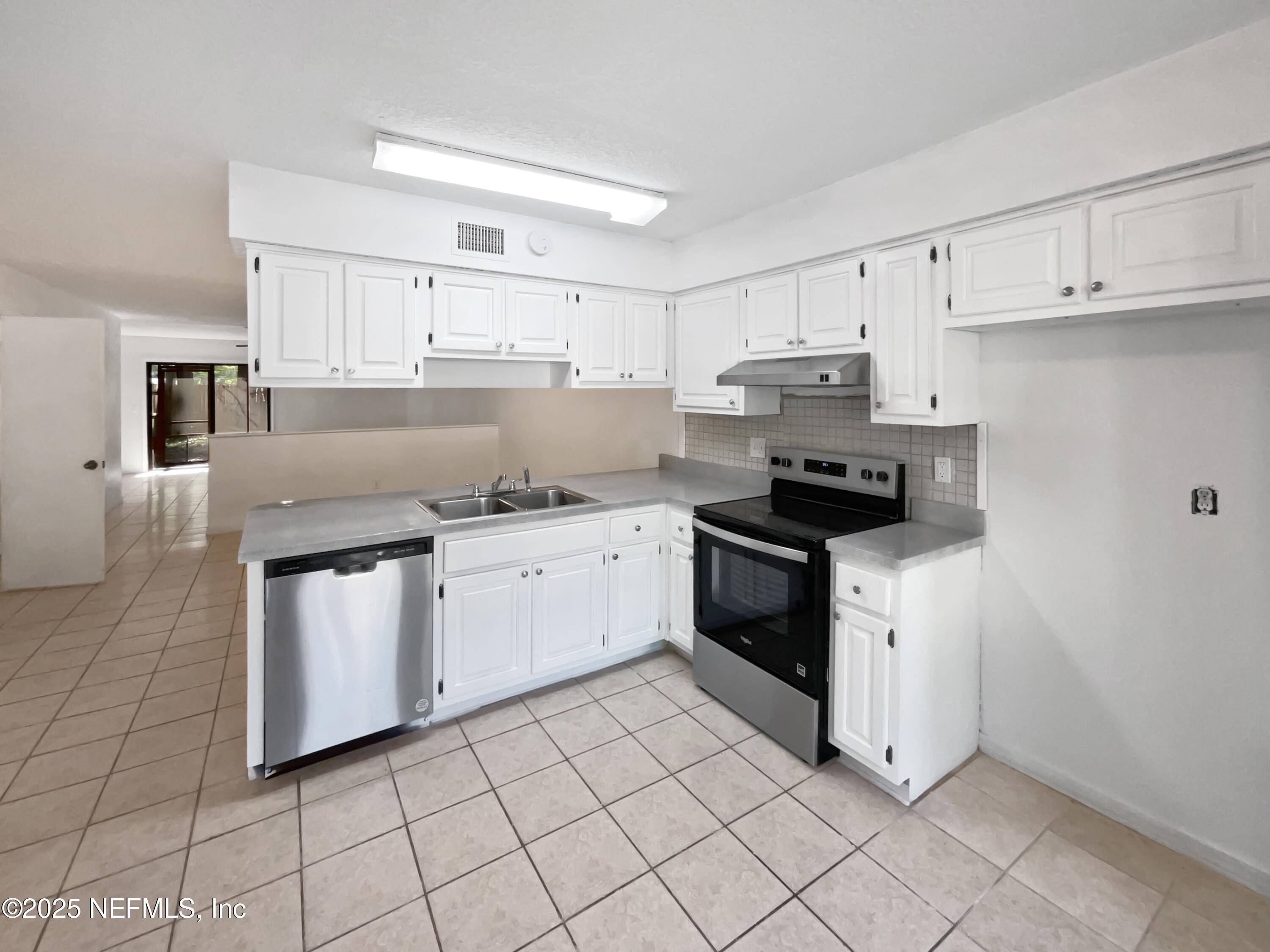 Jacksonville, FL 32210,4543 MELISSA CT W