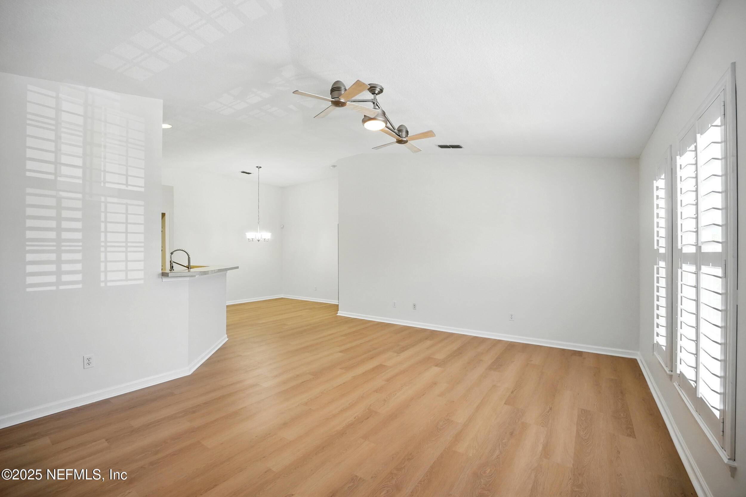Jacksonville Beach, FL 32250,176 JARDIN DE MER PL #176