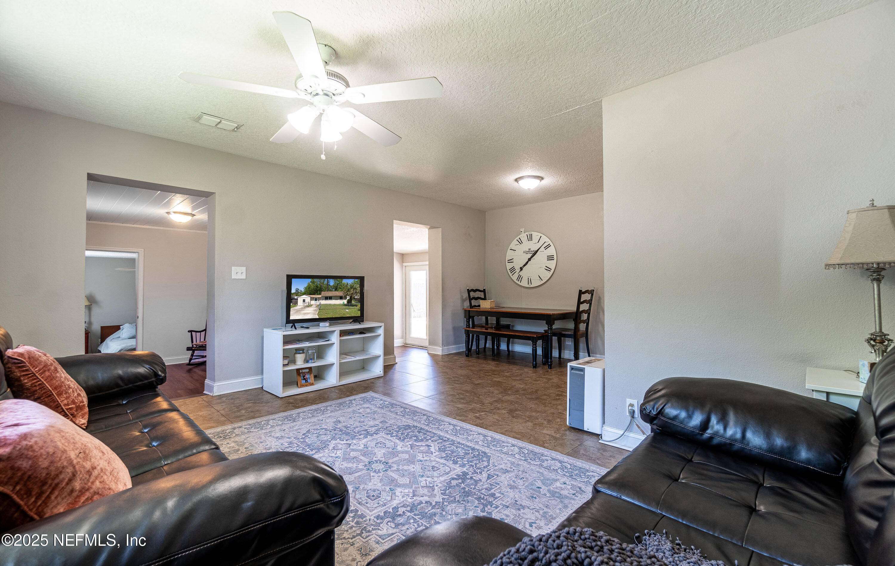 Jacksonville, FL 32210,4735 SEFA CIR N