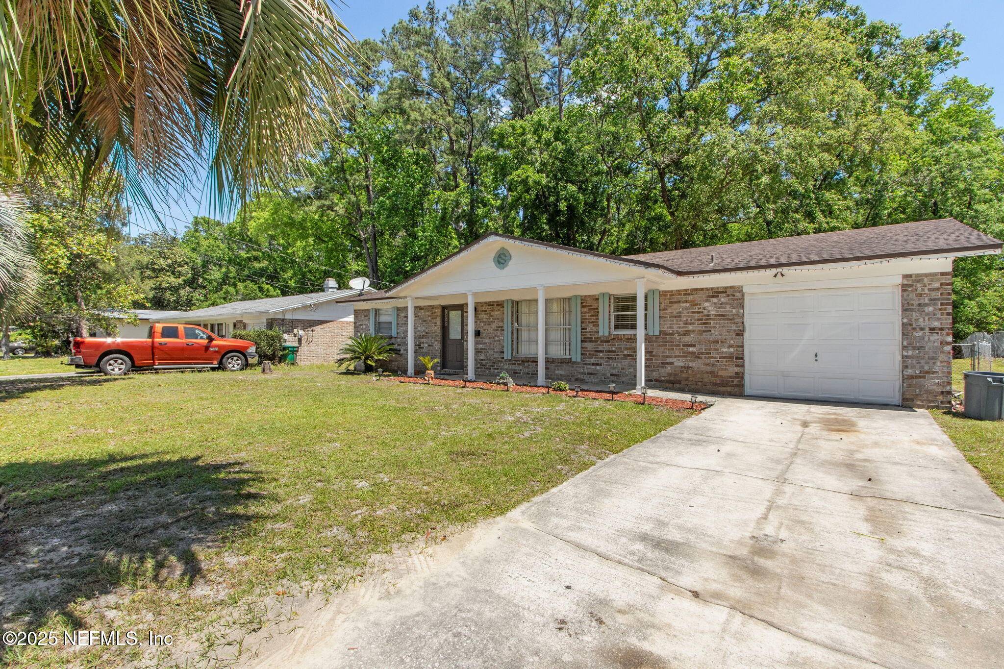 Jacksonville, FL 32244,7485 GREENWAY DR