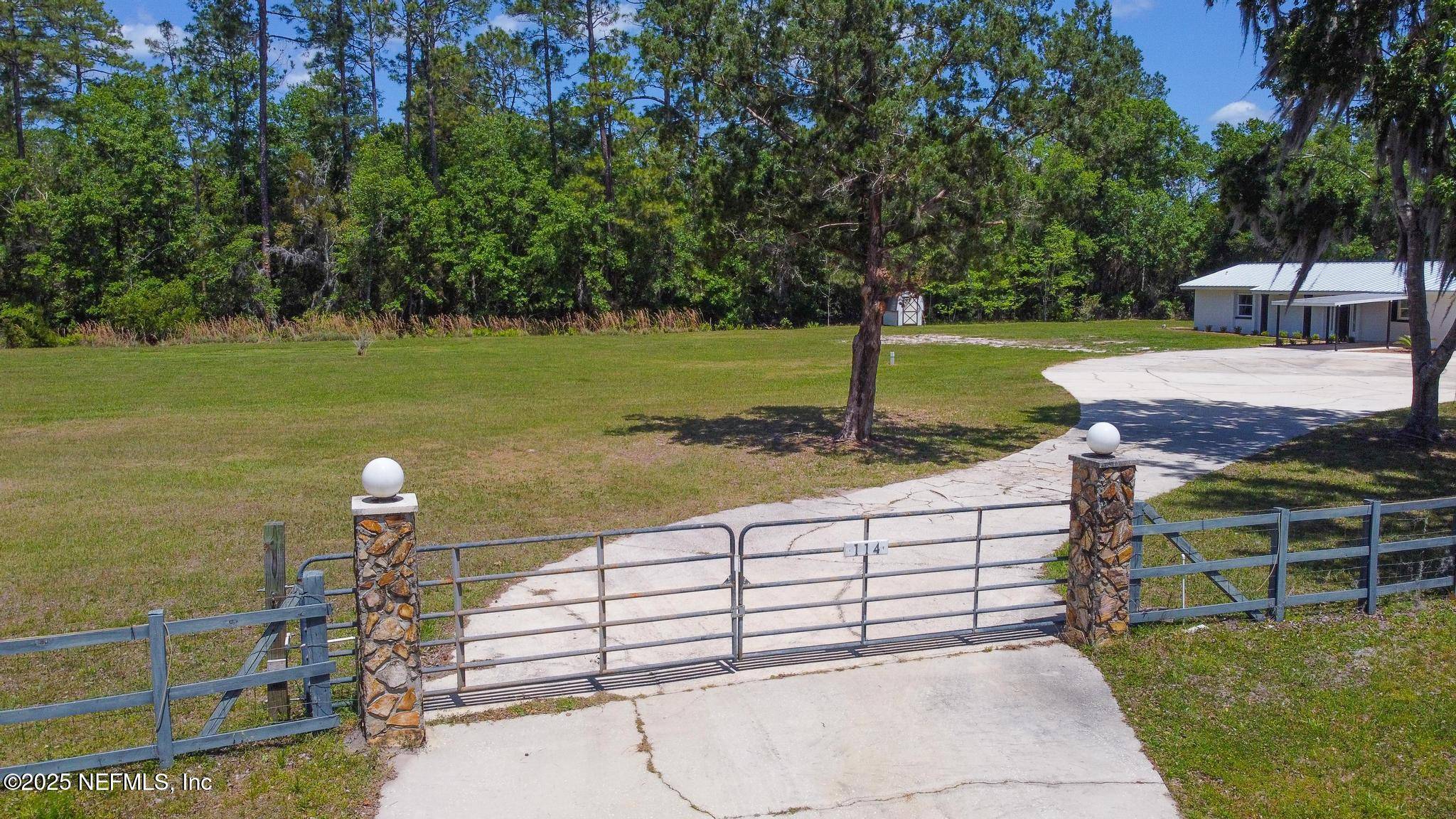 Interlachen, FL 32148,114 EVERGREEN CT
