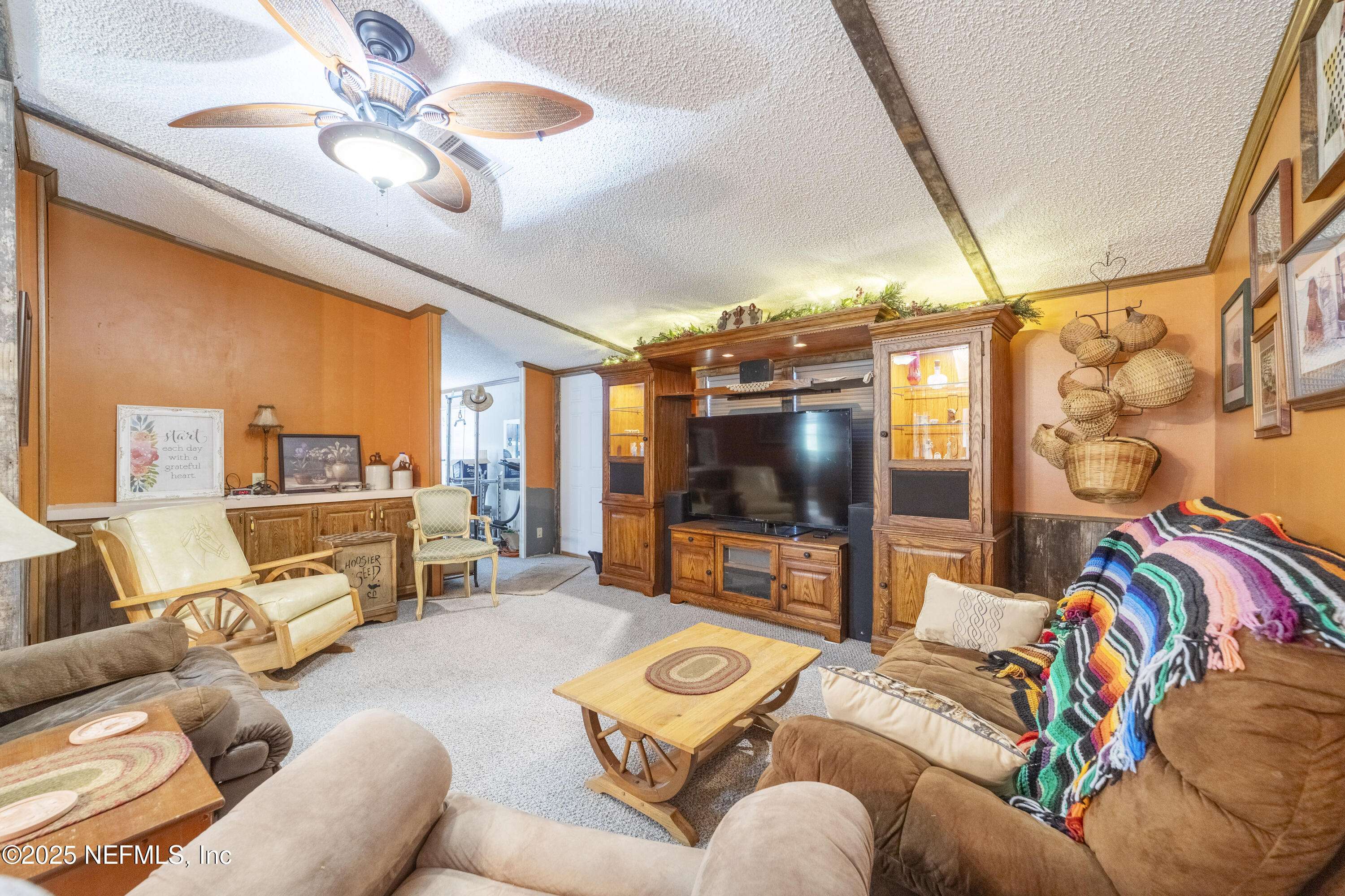 Interlachen, FL 32148,119 CANINE ST