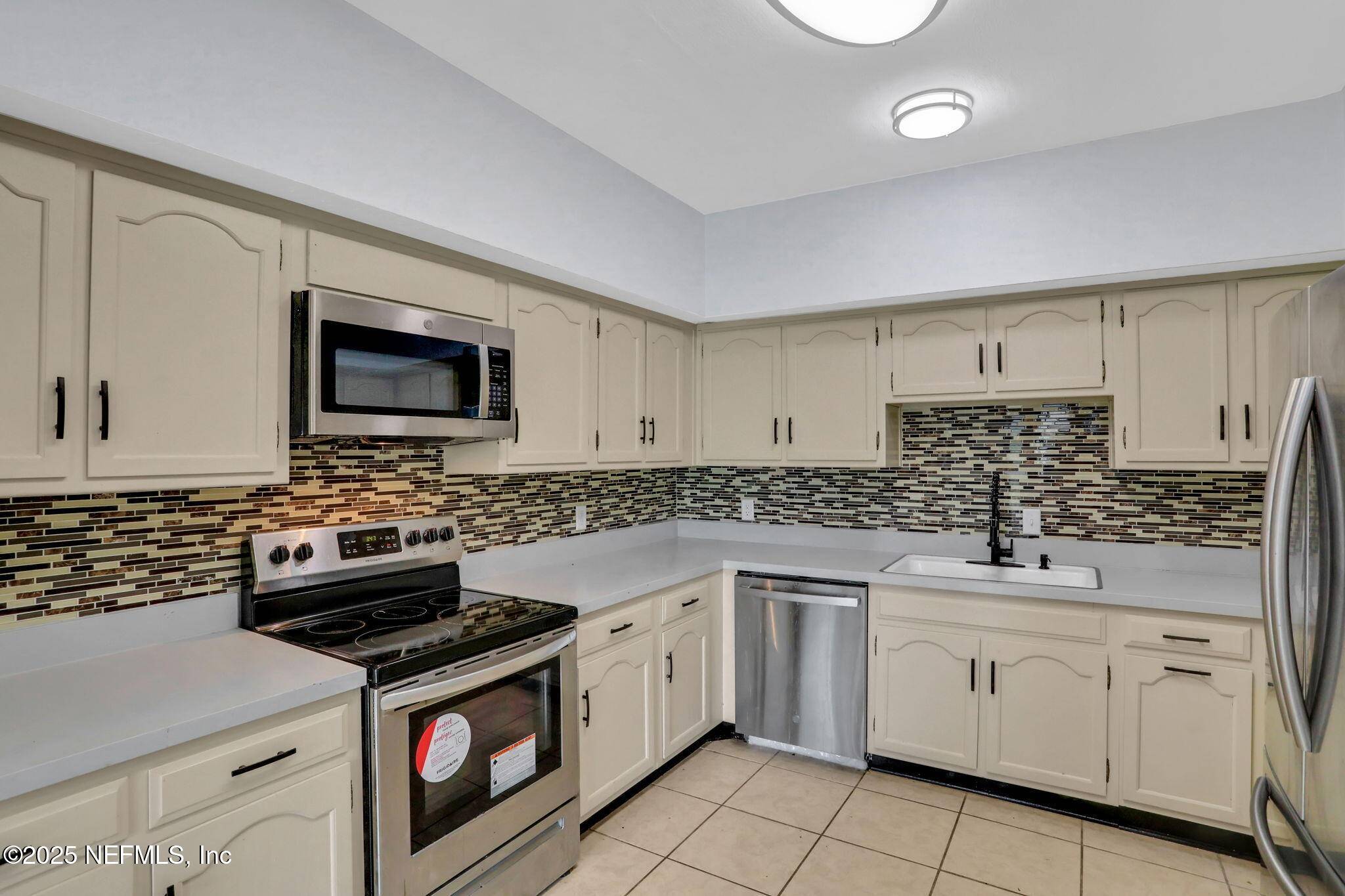 Jacksonville, FL 32257,9252 SAN JOSE BLVD #2002