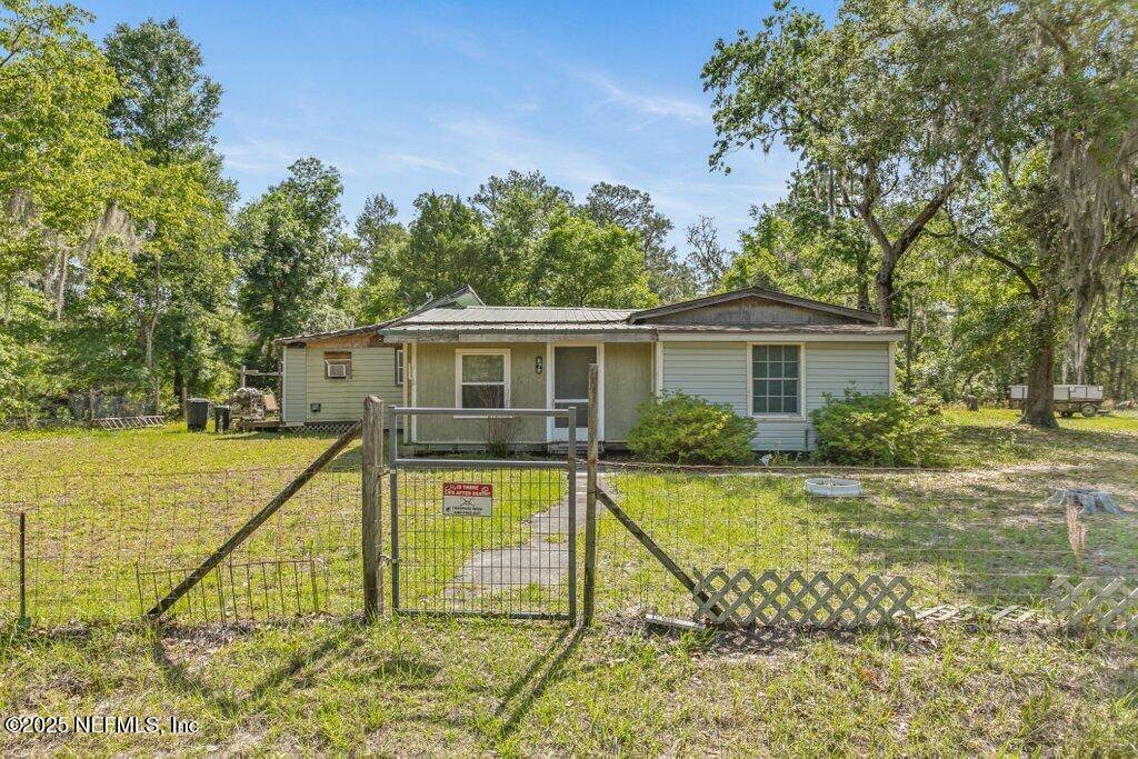 Florahome, FL 32140,670 HILLSBOROUGH AVE