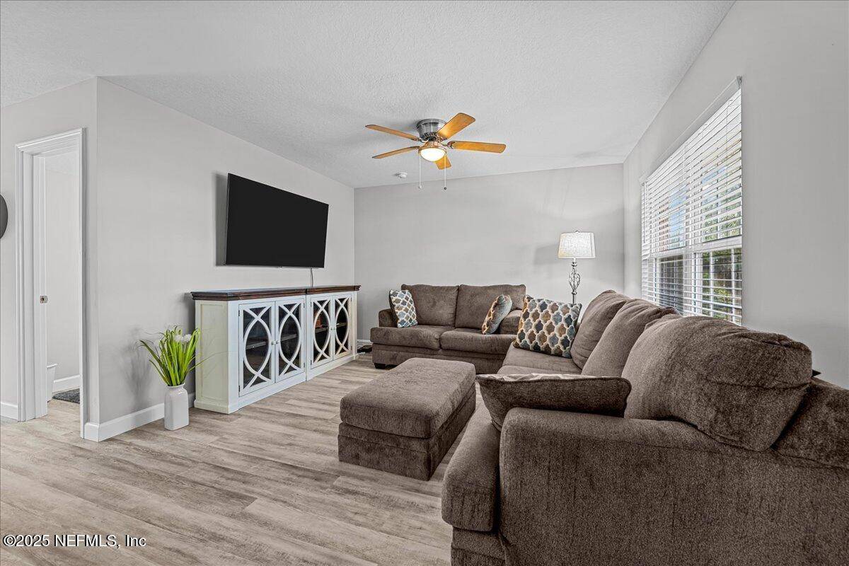 Orange Park, FL 32073,102 KETTERING WAY