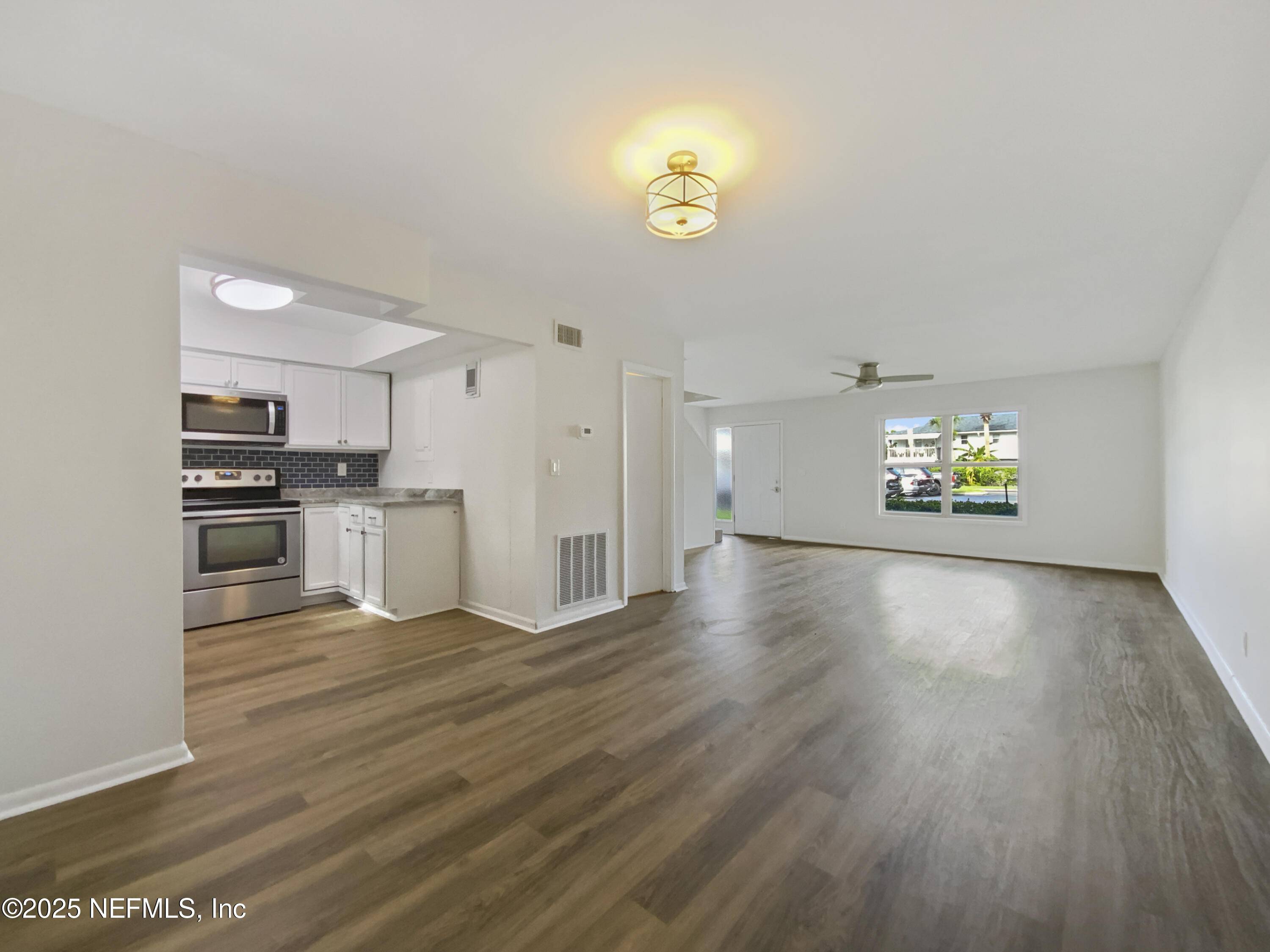 Ponte Vedra Beach, FL 32082,695 A1A N #55