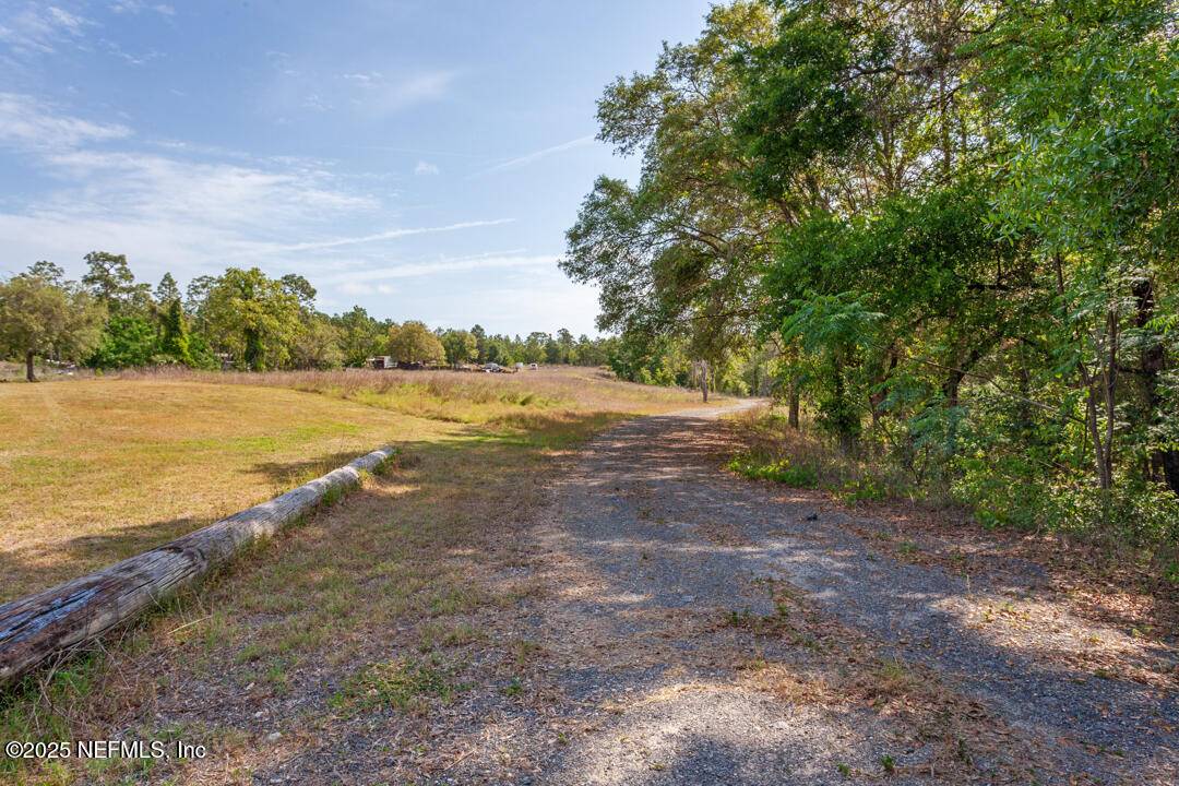 Hawthorne, FL 32640,148 LAKE SHORE DR