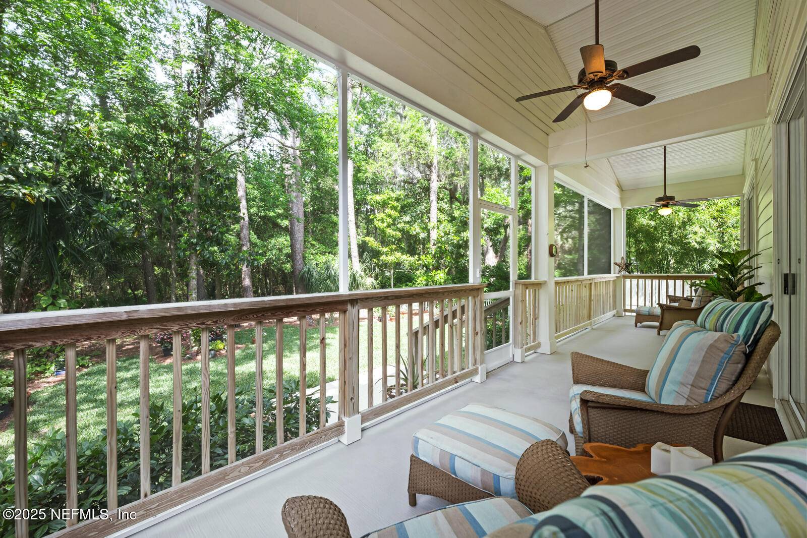 Atlantic Beach, FL 32233,880 PARADISE LN