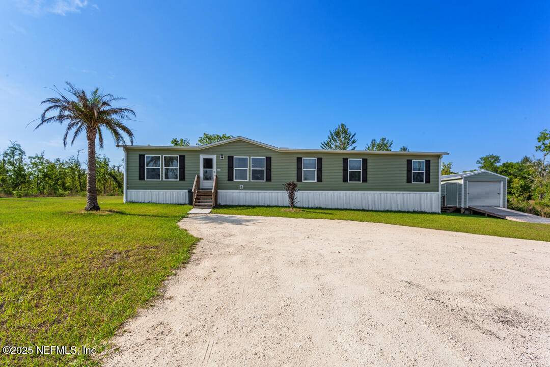 Interlachen, FL 32148,133 MAIN ST