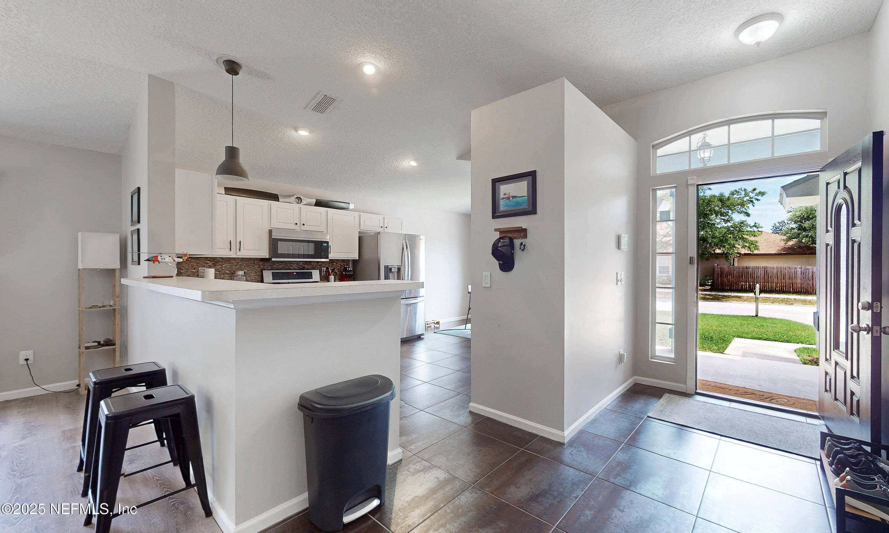 Jacksonville, FL 32244,9093 FALLSMILL DR