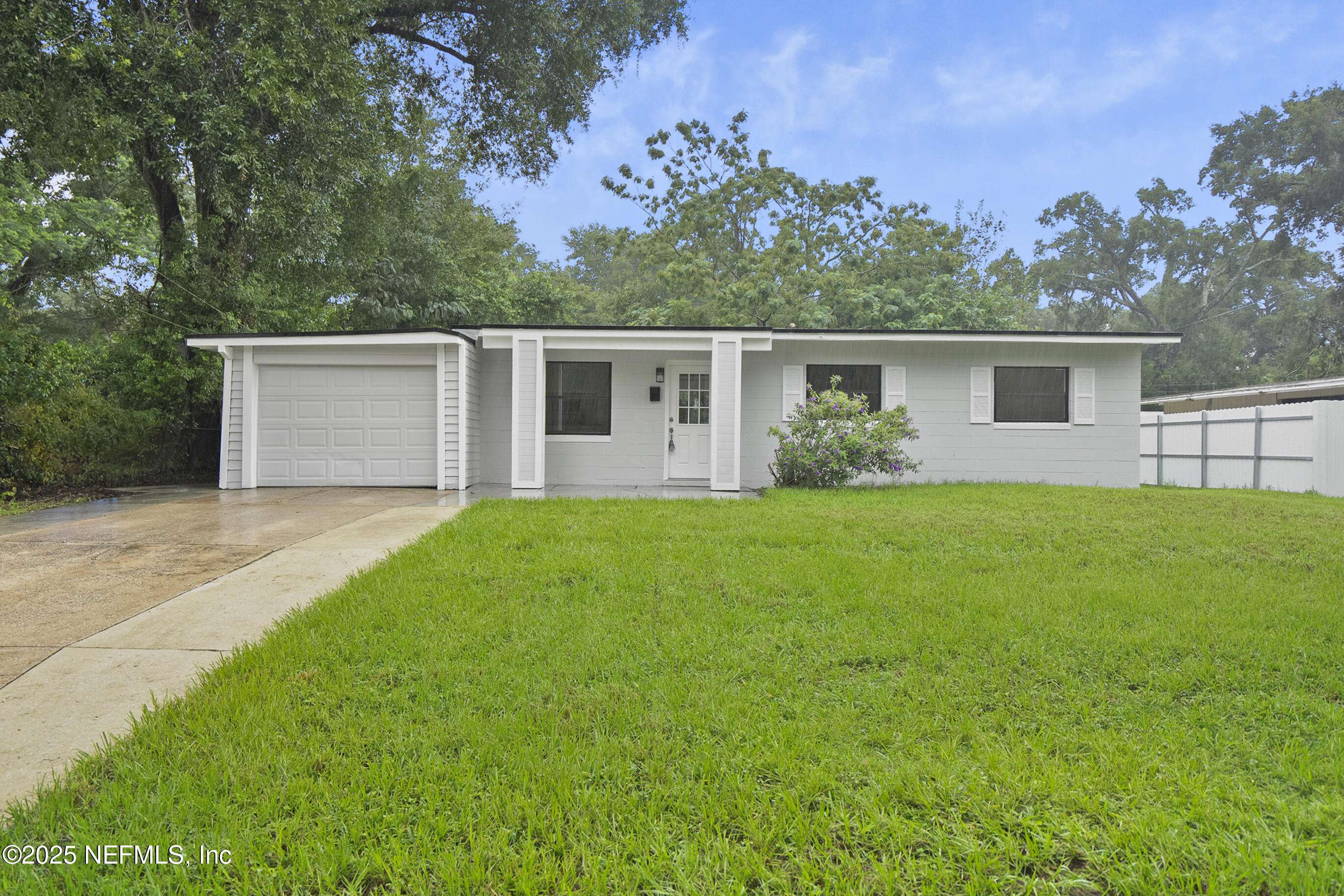 Jacksonville, FL 32211,7151 KING ARTHUR RD N