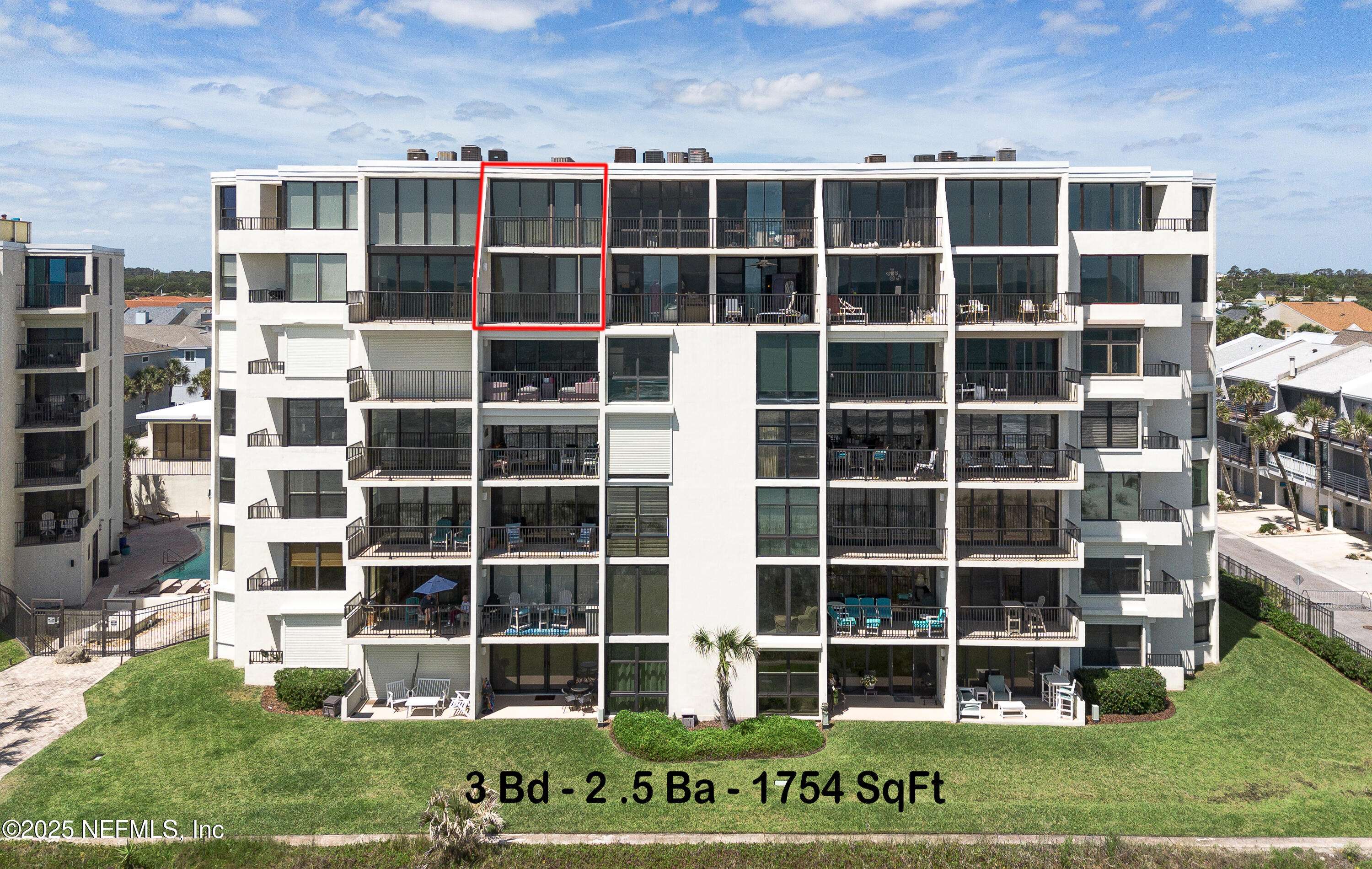 Jacksonville Beach, FL 32250,2100 OCEAN DR #PH-2