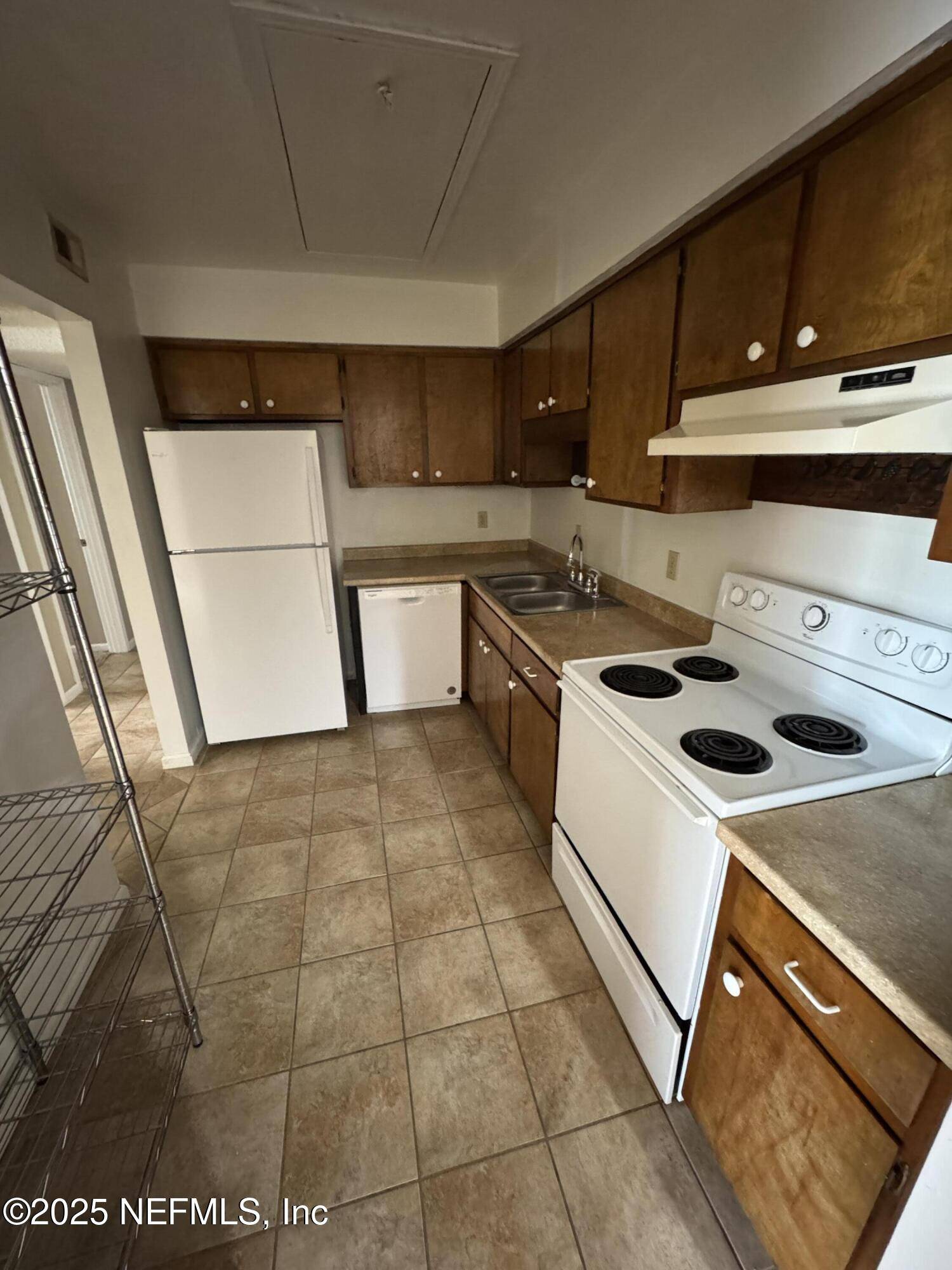 Jacksonville, FL 32217,4751 SAN JOSE MANOR DR W #1