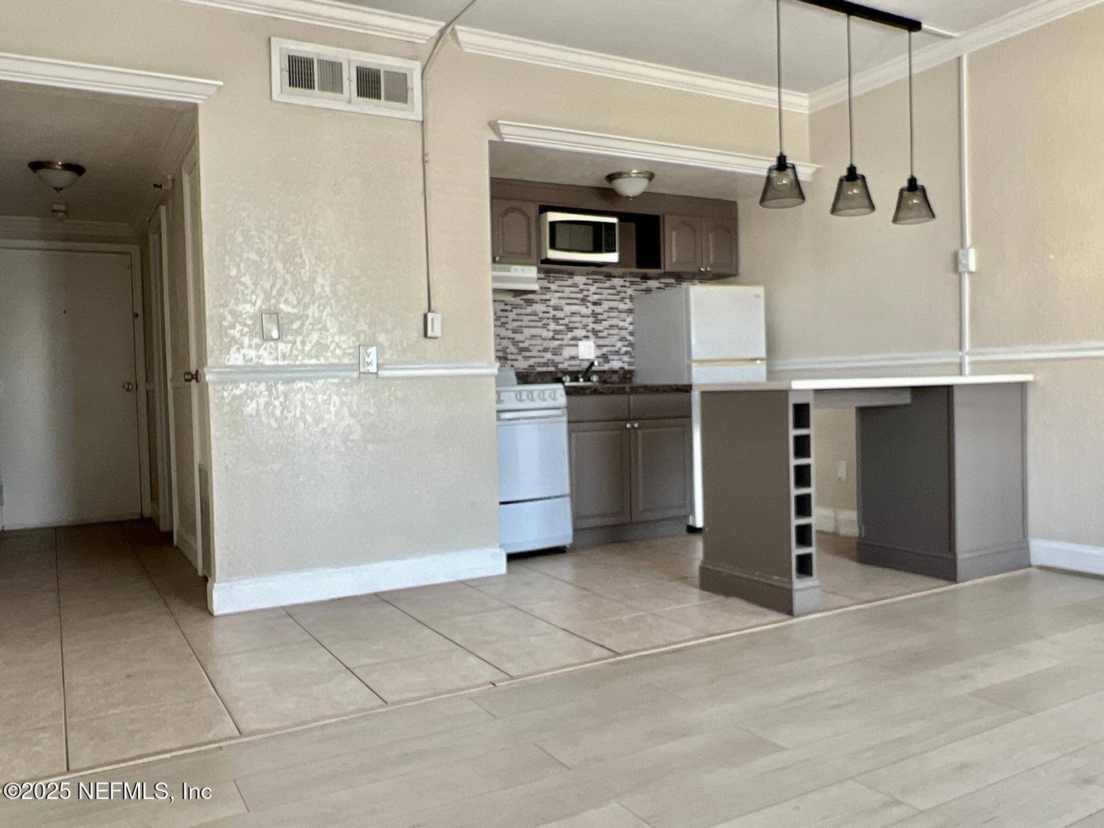 Jacksonville, FL 32202,311 W ASHLEY ST #1111