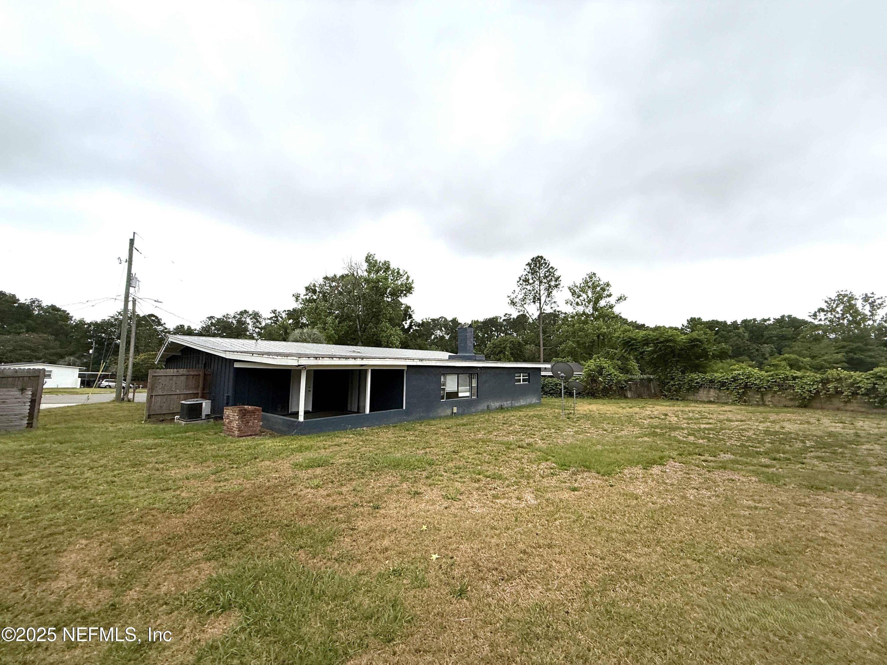 Jacksonville, FL 32210,2002 BRAQUE CT