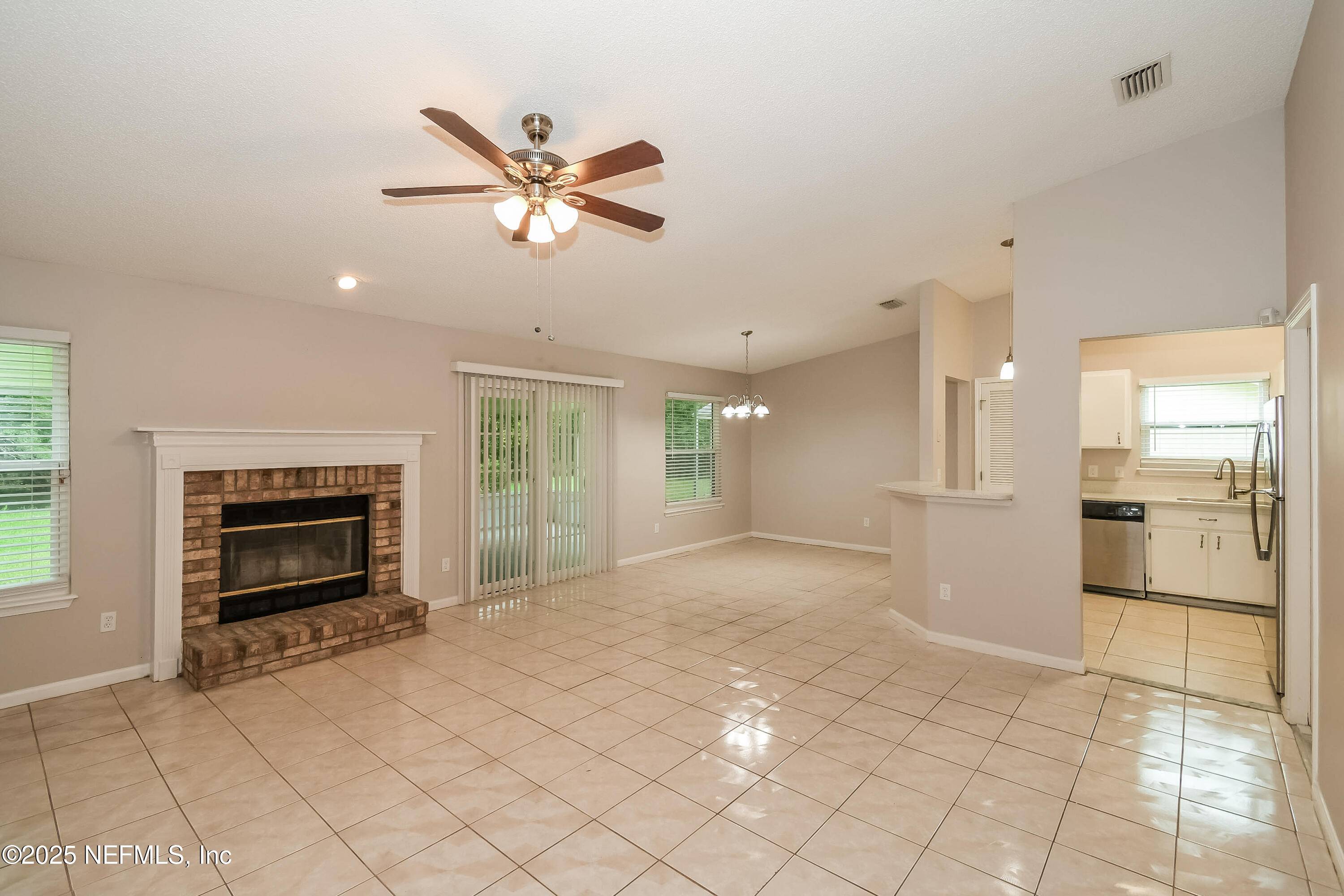 Jacksonville, FL 32218,1588 SHEARWATER DR
