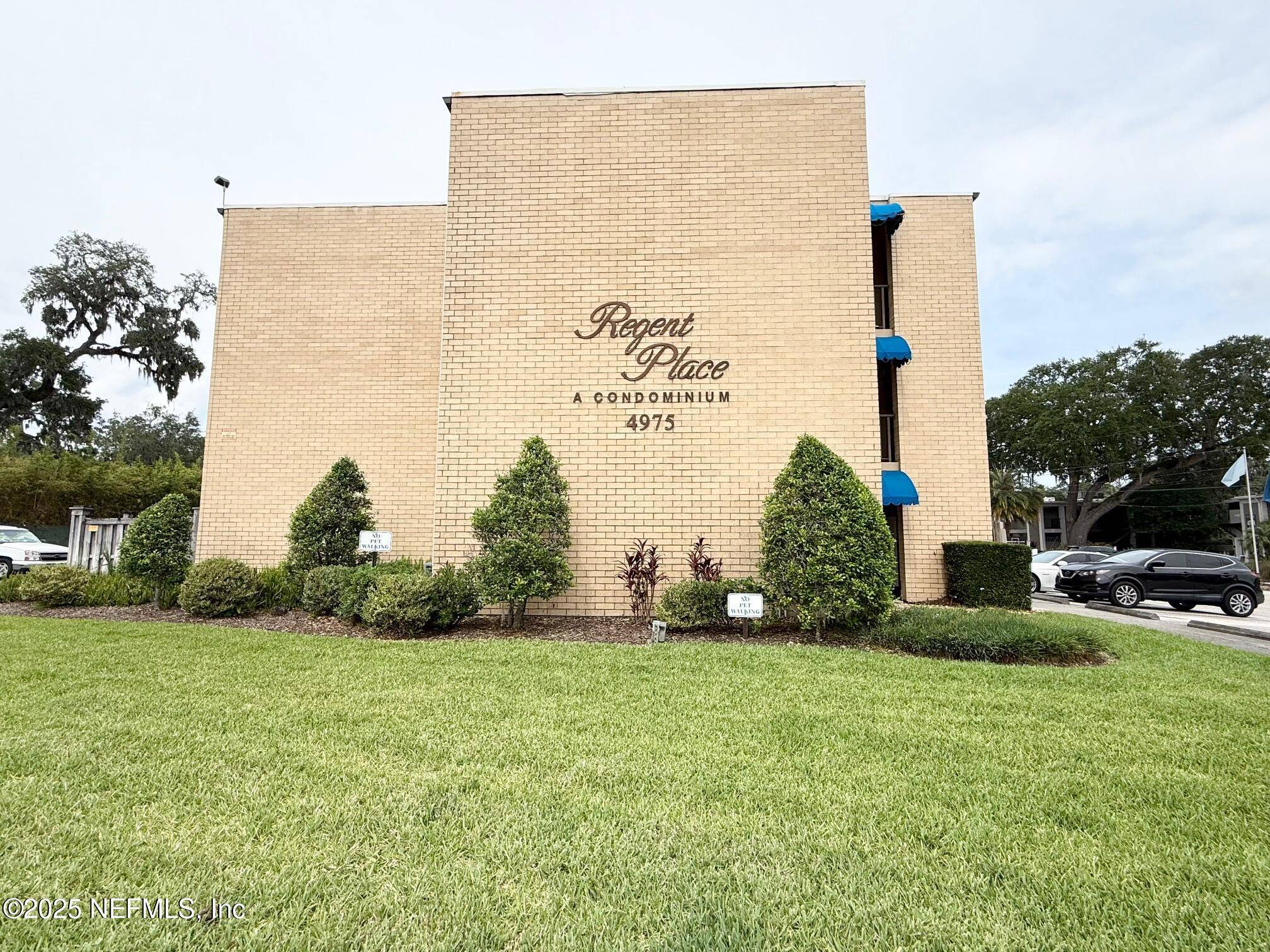 Jacksonville, FL 32207,4975 SAN JOSE BLVD #301