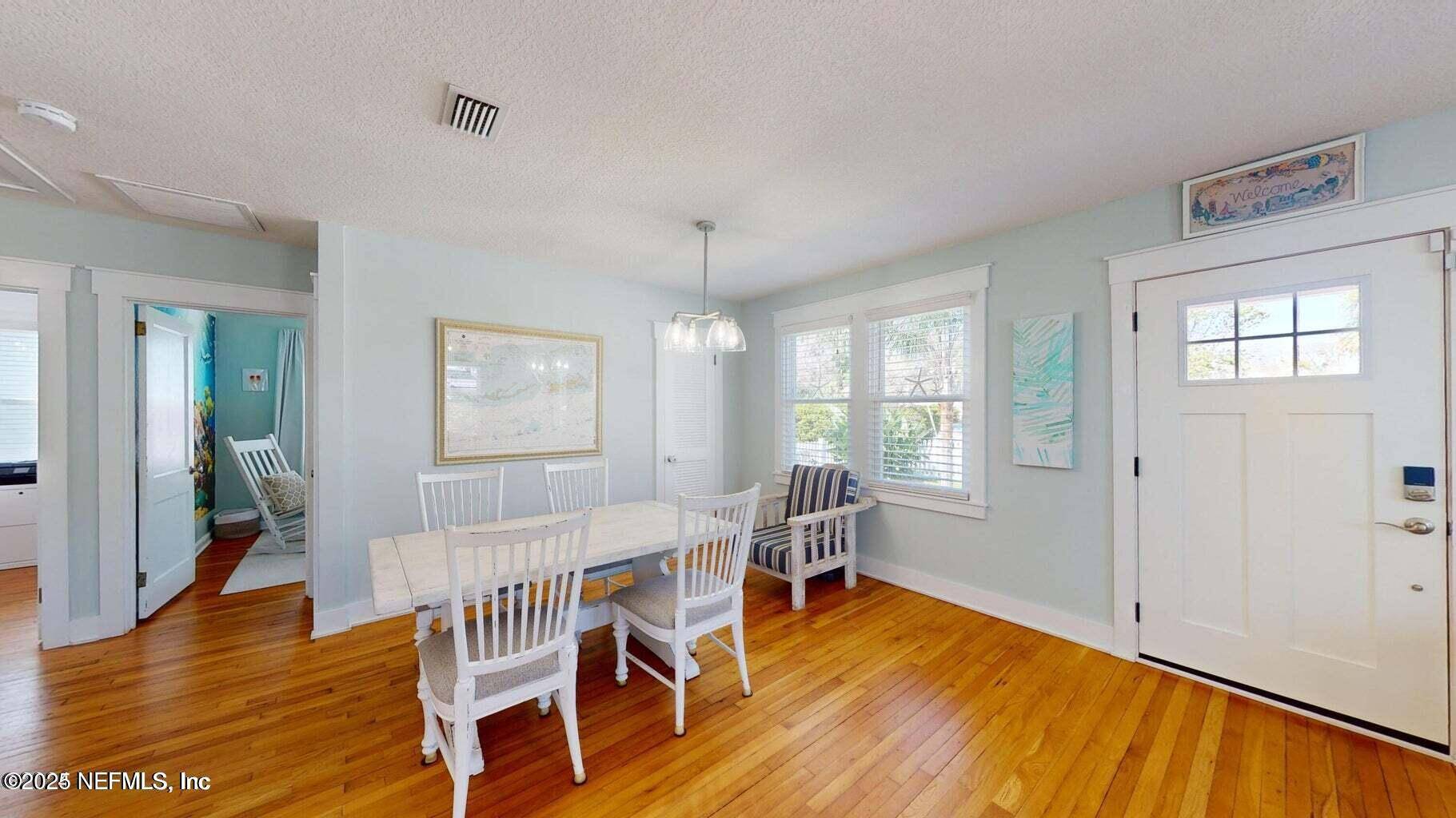 Neptune Beach, FL 32266,541 LORA ST