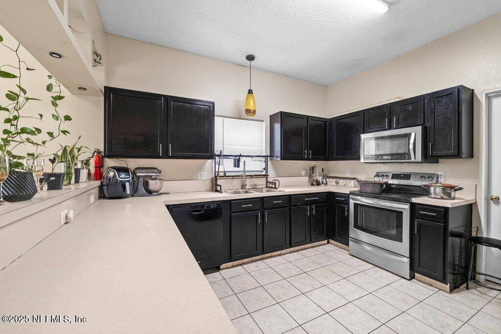 Jacksonville, FL 32277,3370 DOUBLE LN