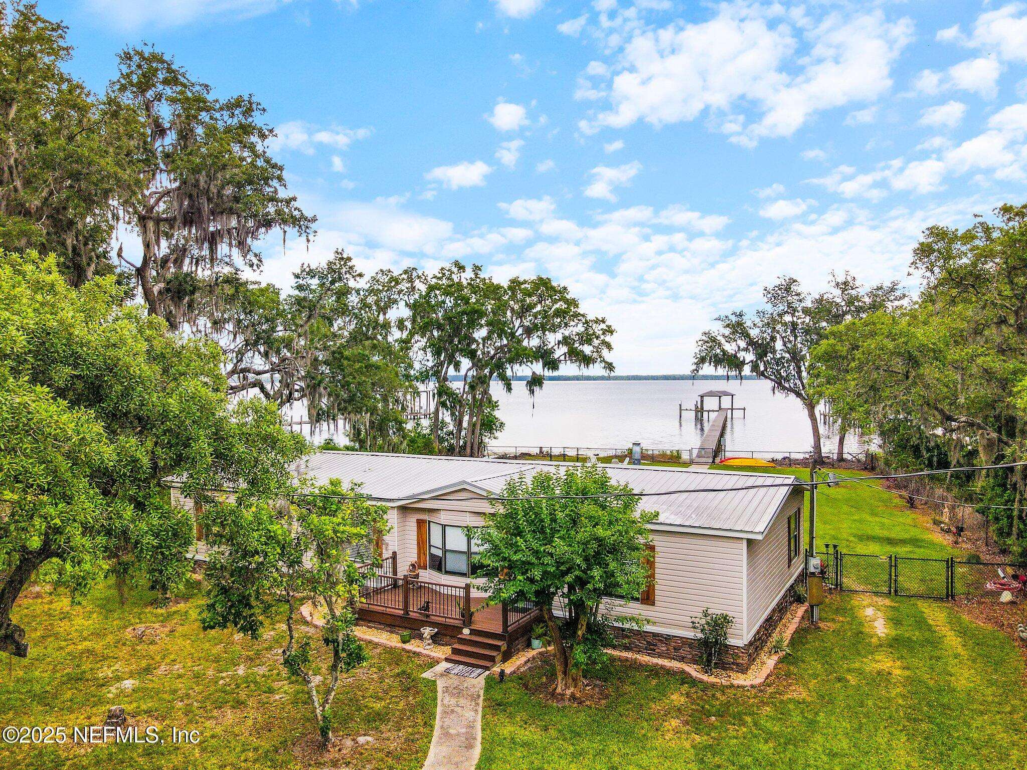Palatka, FL 32177,386 CEDAR CREEK RD