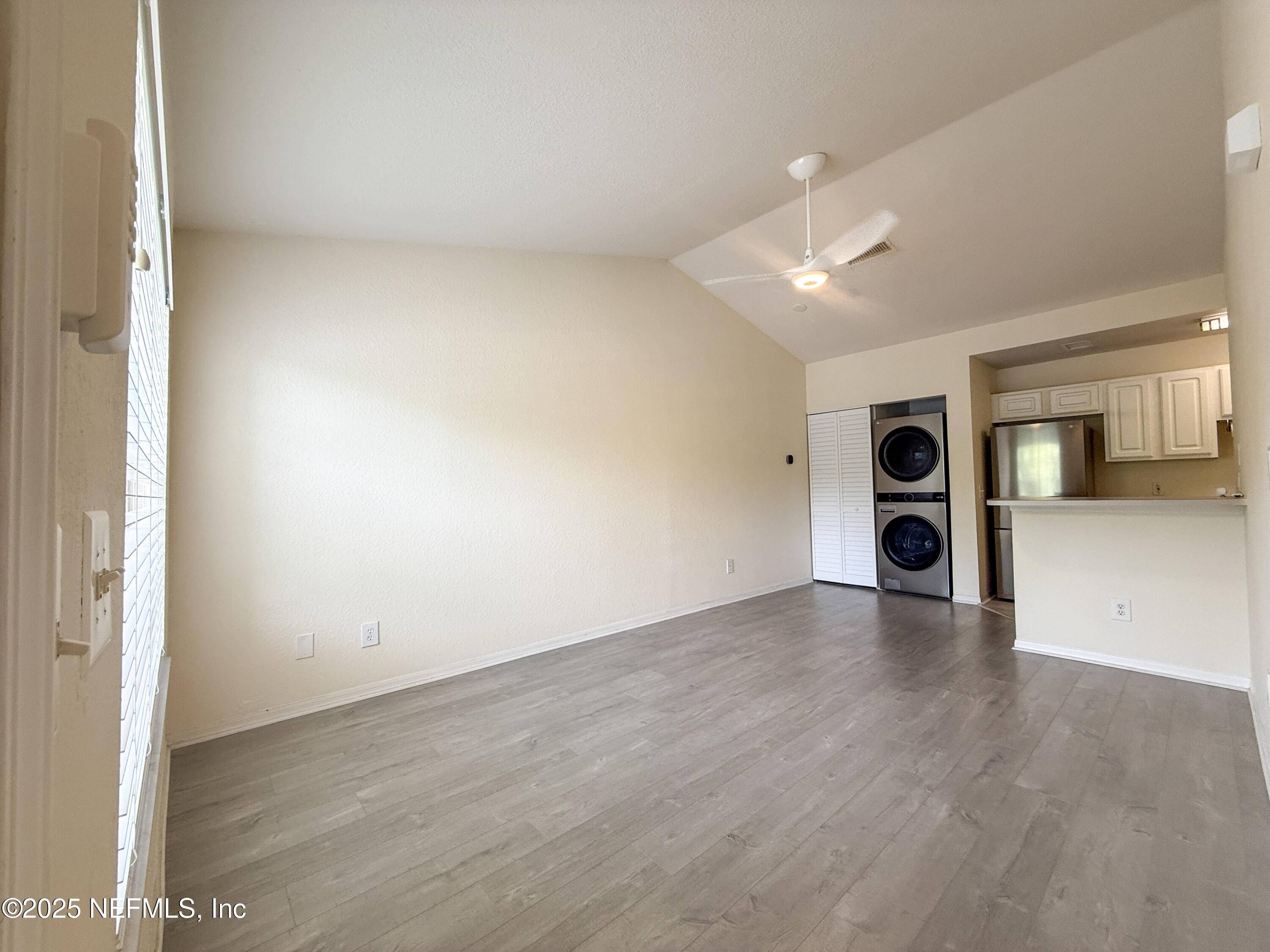 Jacksonville, FL 32224,13700 RICHMOND PARK DR N #507