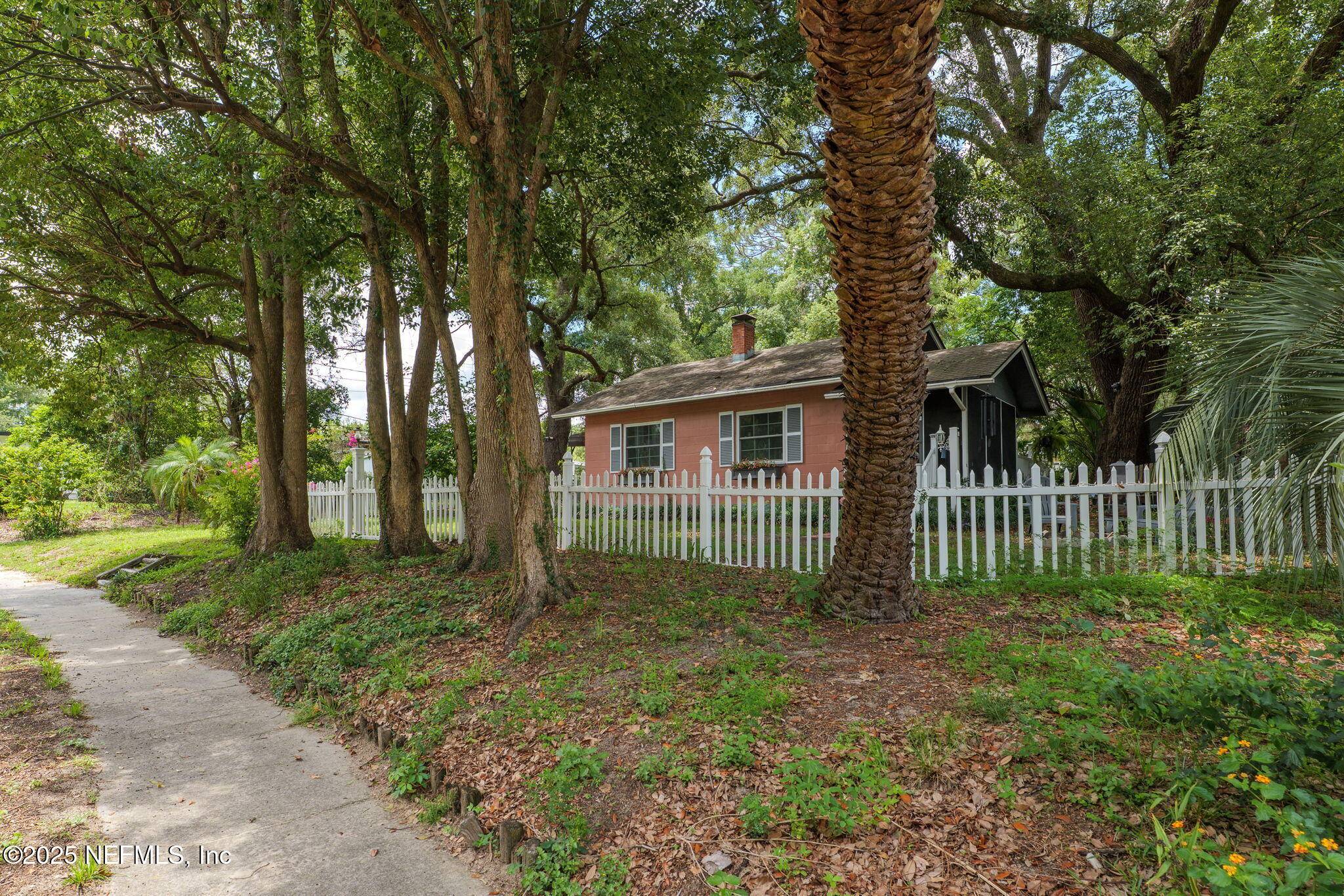 Keystone Heights, FL 32656,360 SE LAKEVIEW DR