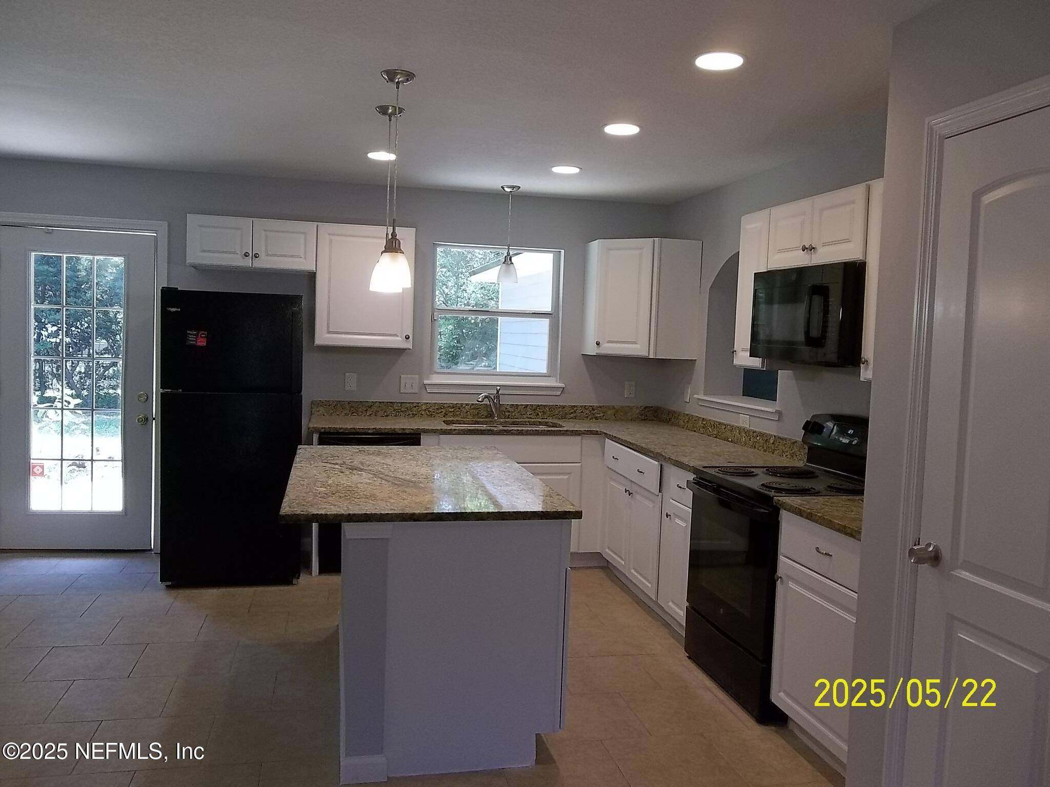 Jacksonville, FL 32210,7816 DELAROCHE DR