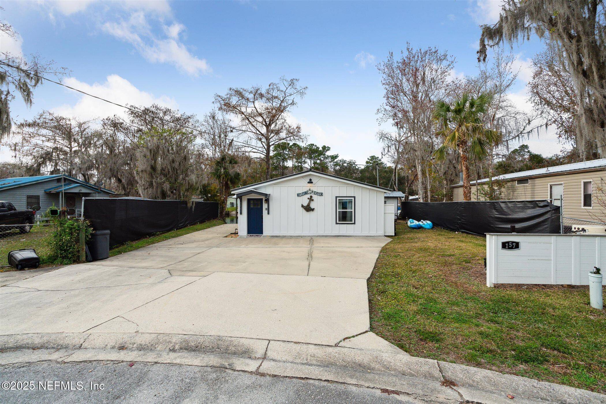 Satsuma, FL 32189,157 SMITH LN