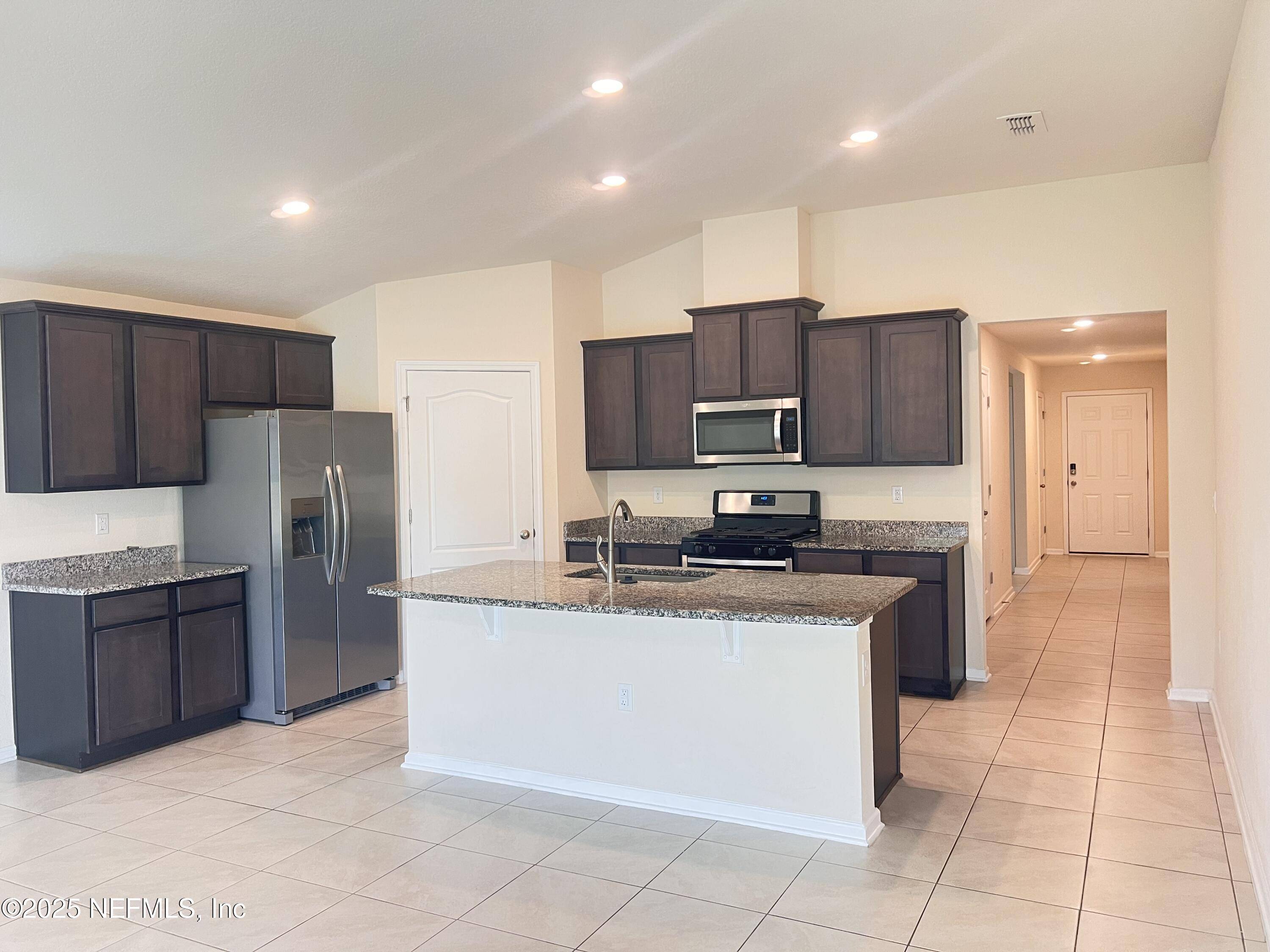 Yulee, FL 32097,75163 NASSAU STATION WAY