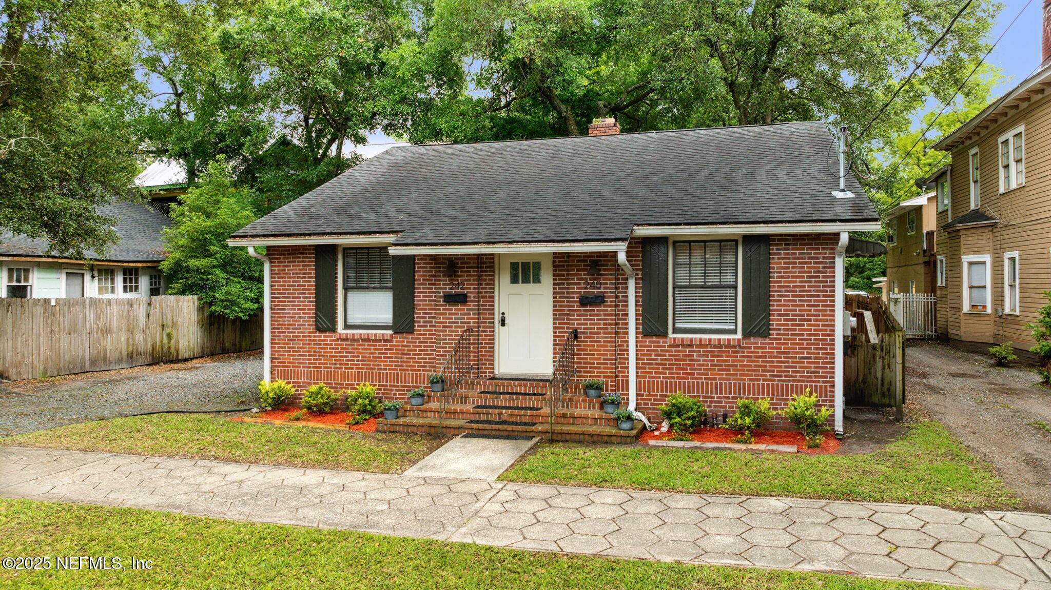 Jacksonville, FL 32206,240 E 6TH ST