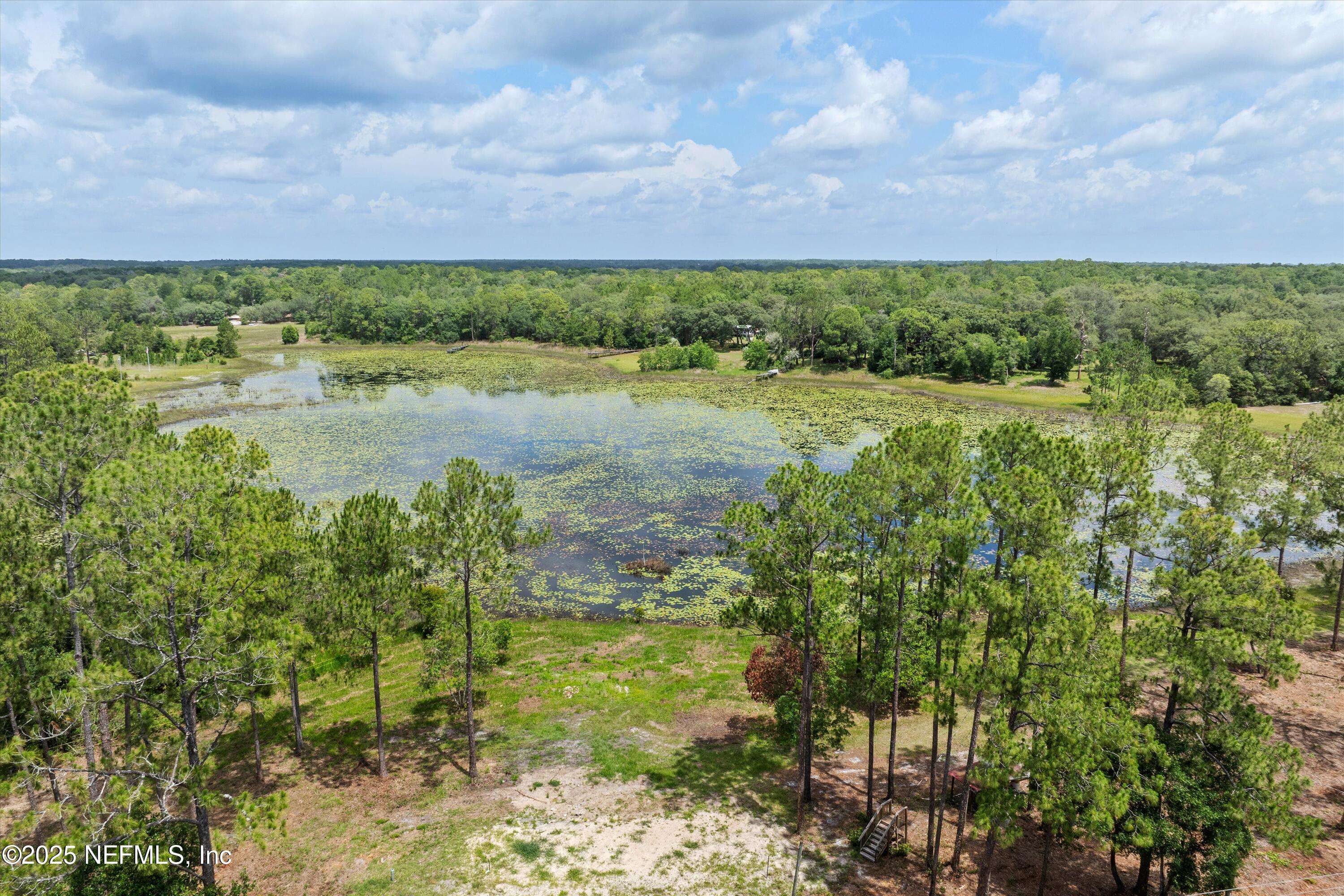 Pomona Park, FL 32181,319 LAKE COMO DR