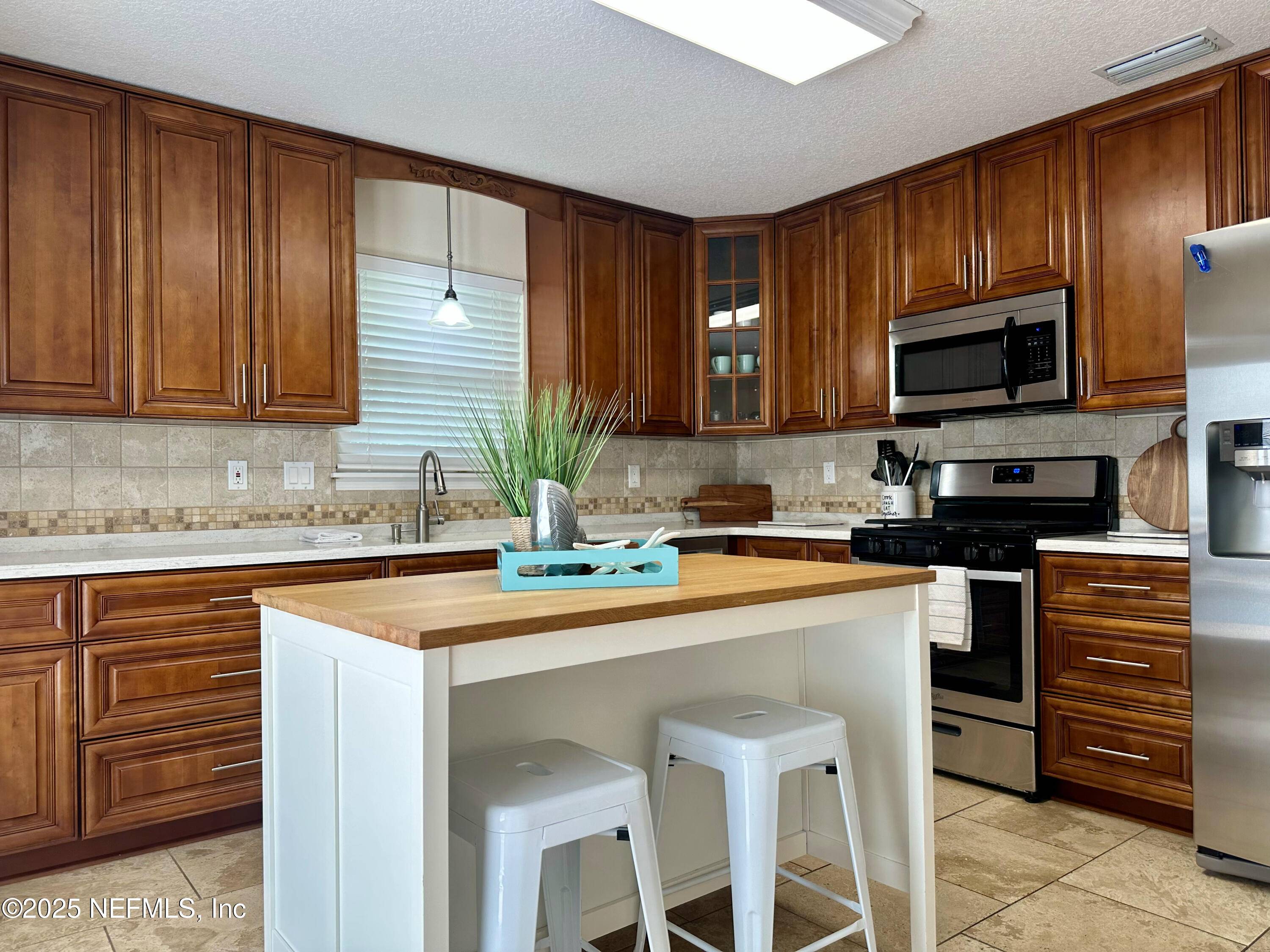 Jacksonville Beach, FL 32250,1323 6TH AVE N