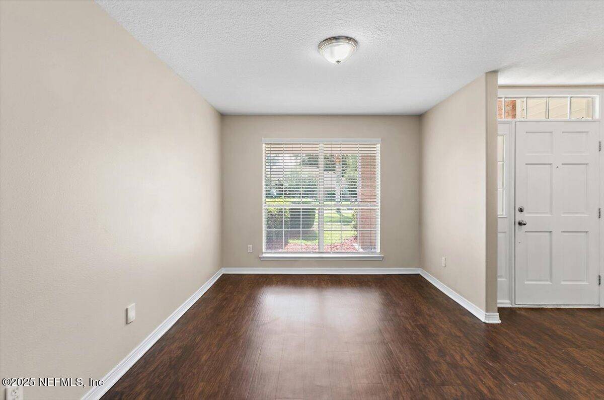 Jacksonville, FL 32223,12142 CORNER OAKS DR
