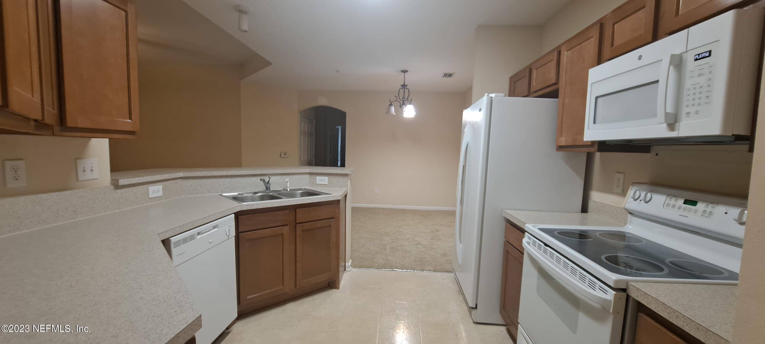 Orange Park, FL 32065,785 OAKLEAF PLANTATION Pkwy #311