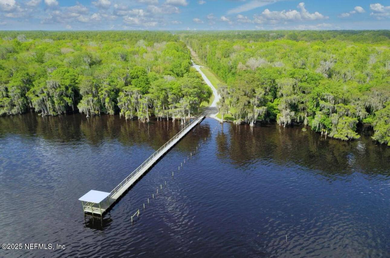 Georgetown, FL 32139,323 CARTERET RD