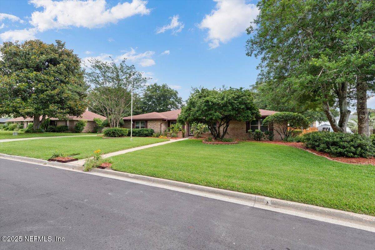 Orange Park, FL 32073,309 DEVONSHIRE LN