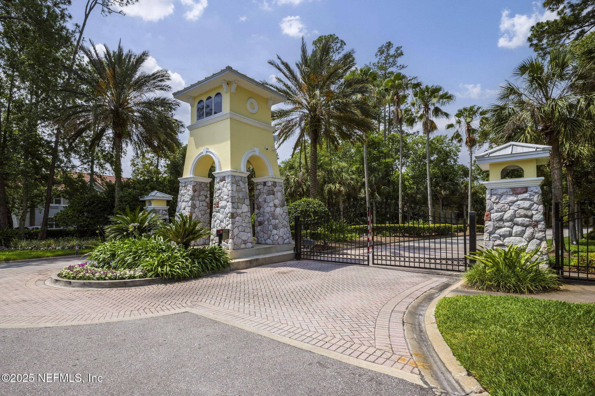 Jacksonville Beach, FL 32250,1800 THE GREENS WAY #312