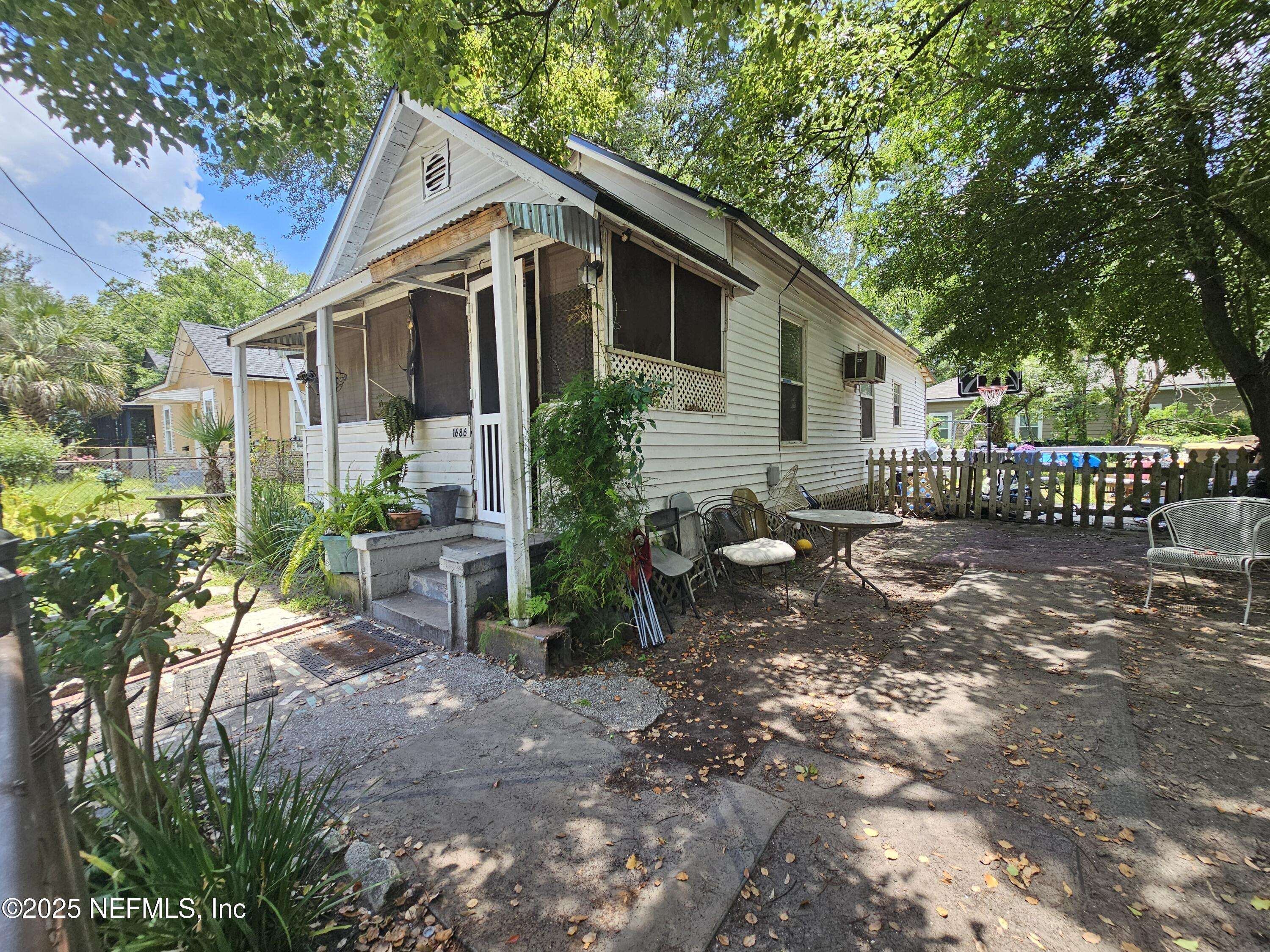 Jacksonville, FL 32209,1686 W 2ND ST