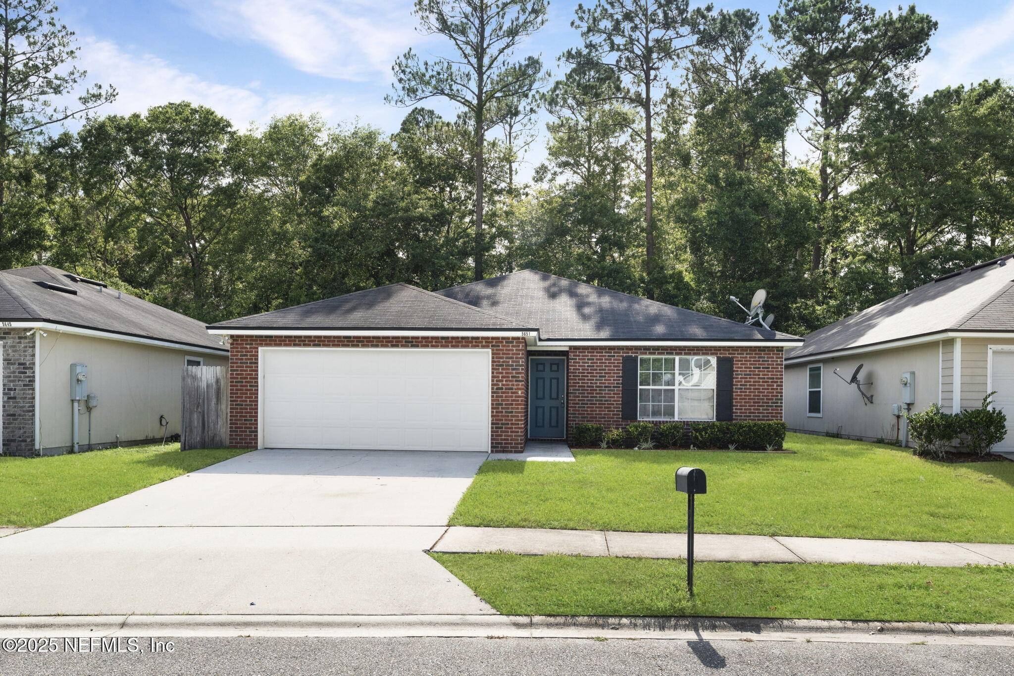 Jacksonville, FL 32222,5651 VILLAGE POND CIR