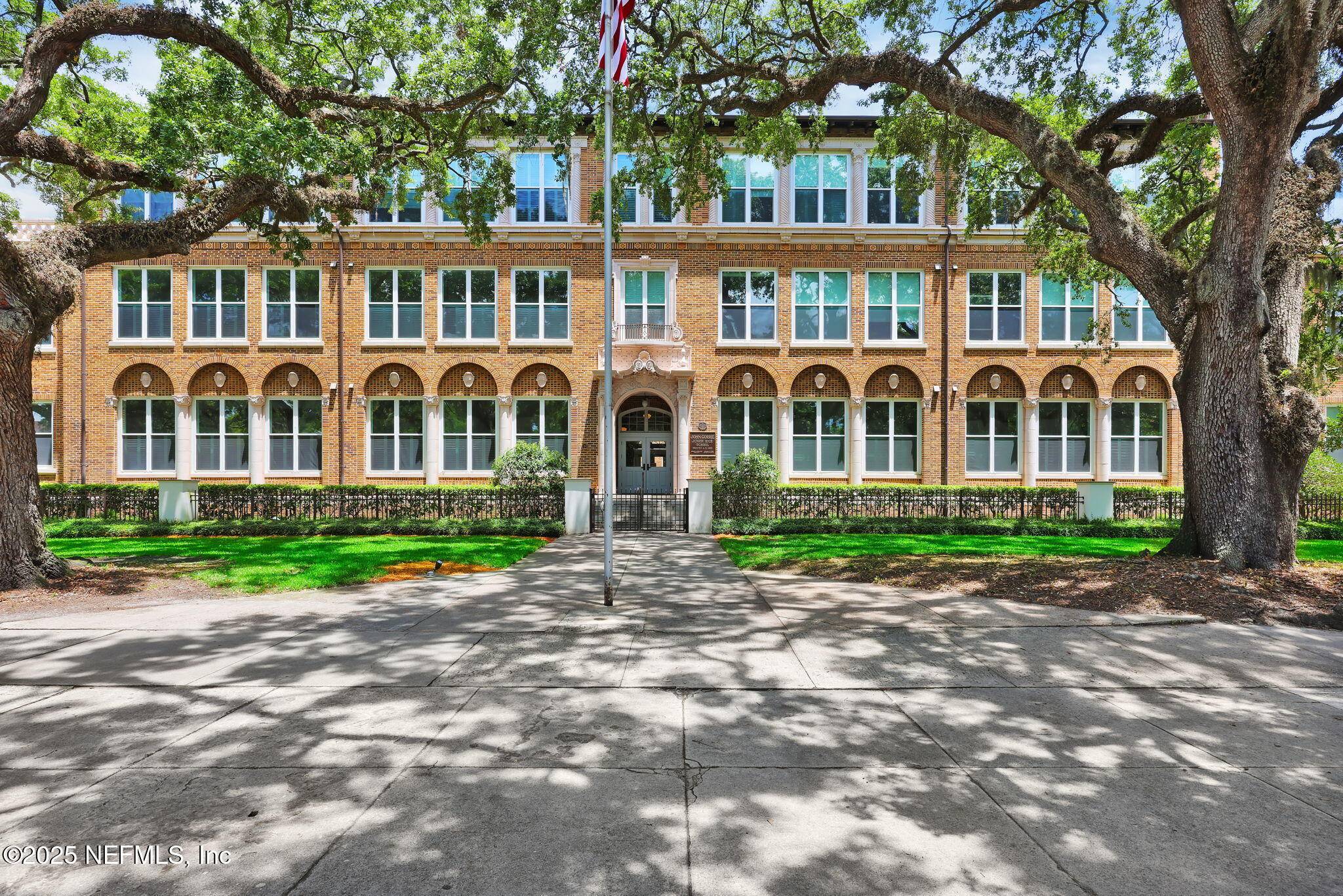 Jacksonville, FL 32204,2525 COLLEGE ST #1305
