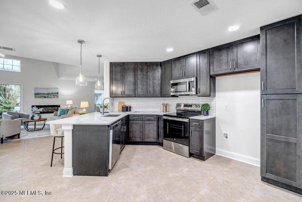 Neptune Beach, FL 32266,1429 SUMMER SANDS DR