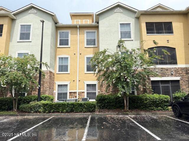 Jacksonville, FL 32216,8539 GATE Pkwy W #1415