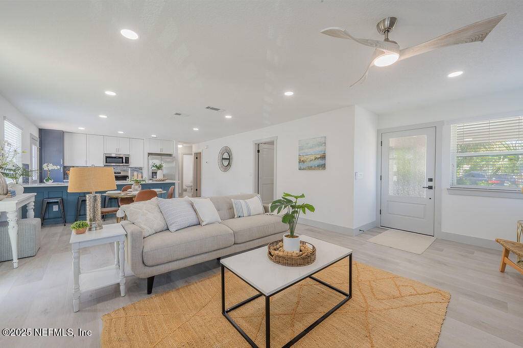 Jacksonville Beach, FL 32250,407 LOWER 8TH AVE S