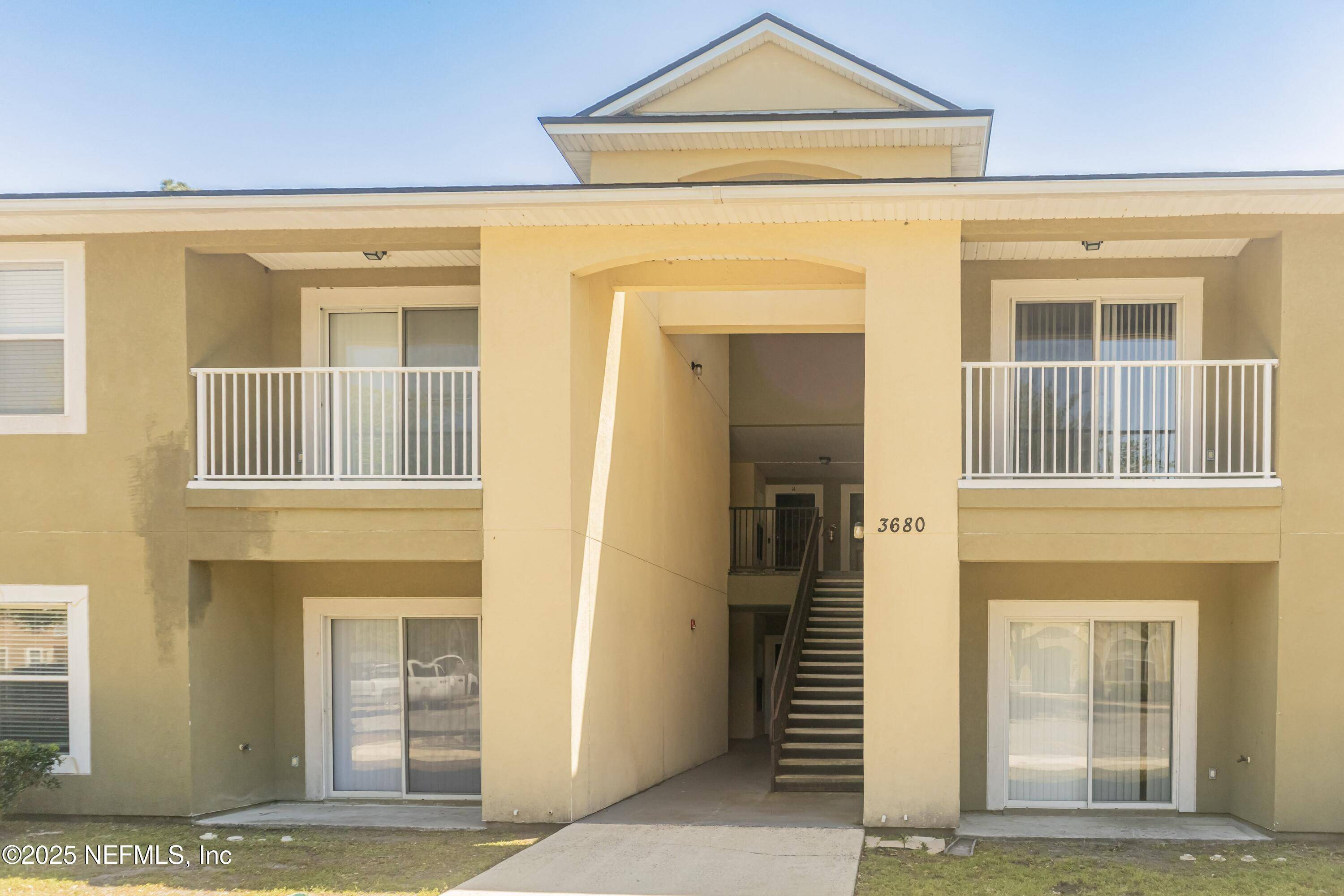 Jacksonville, FL 32210,3680 KIRKPATRICK CIR #5